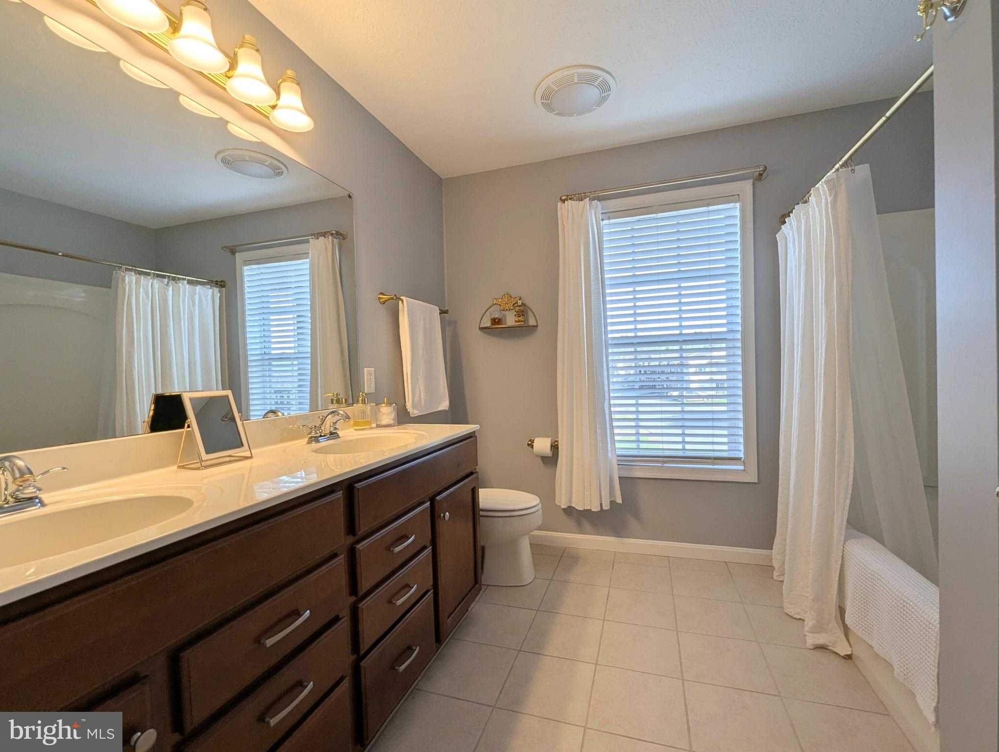 112 Alma Mater CT photo 30