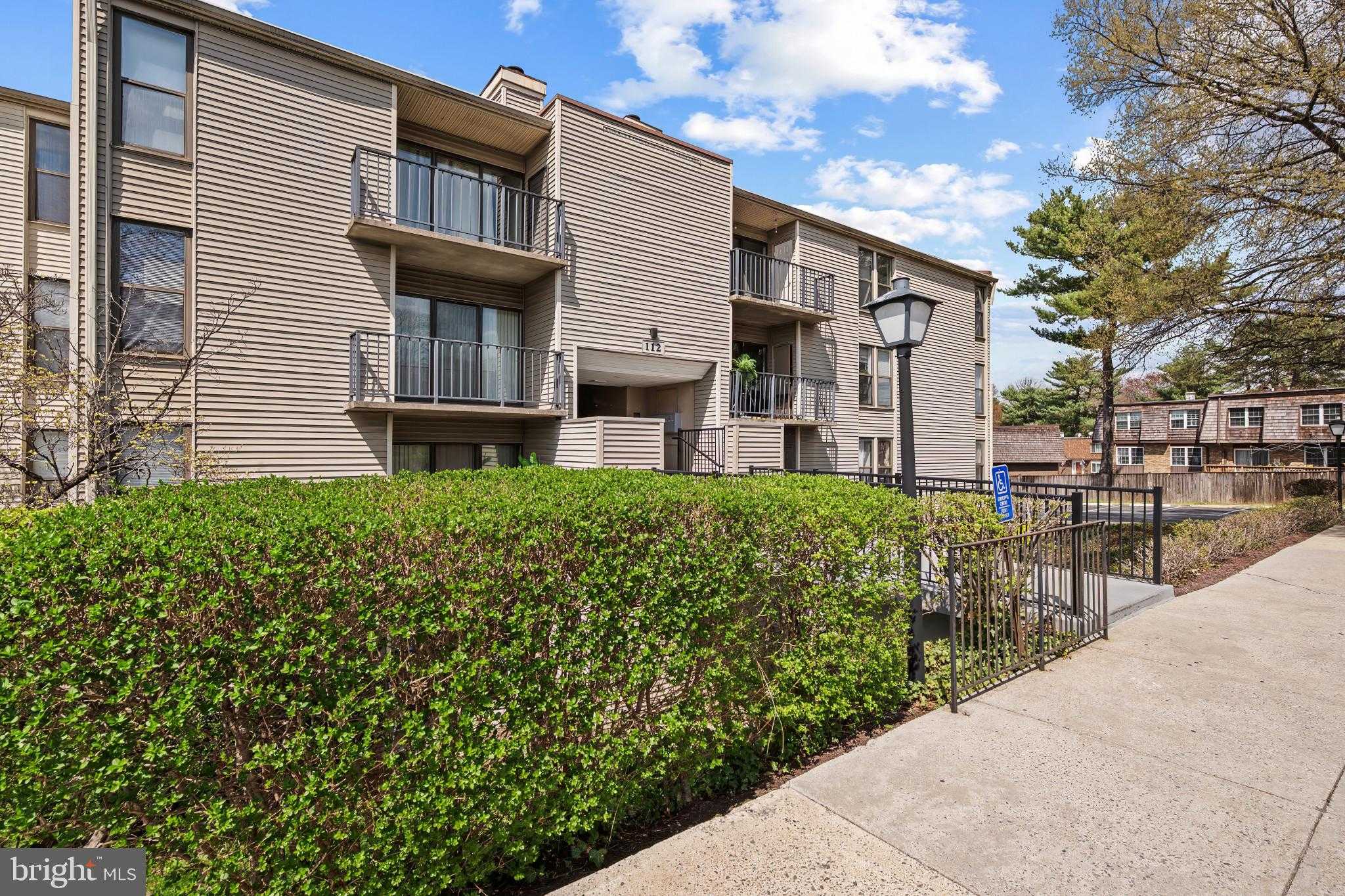 112 Duvall Ln photo 2