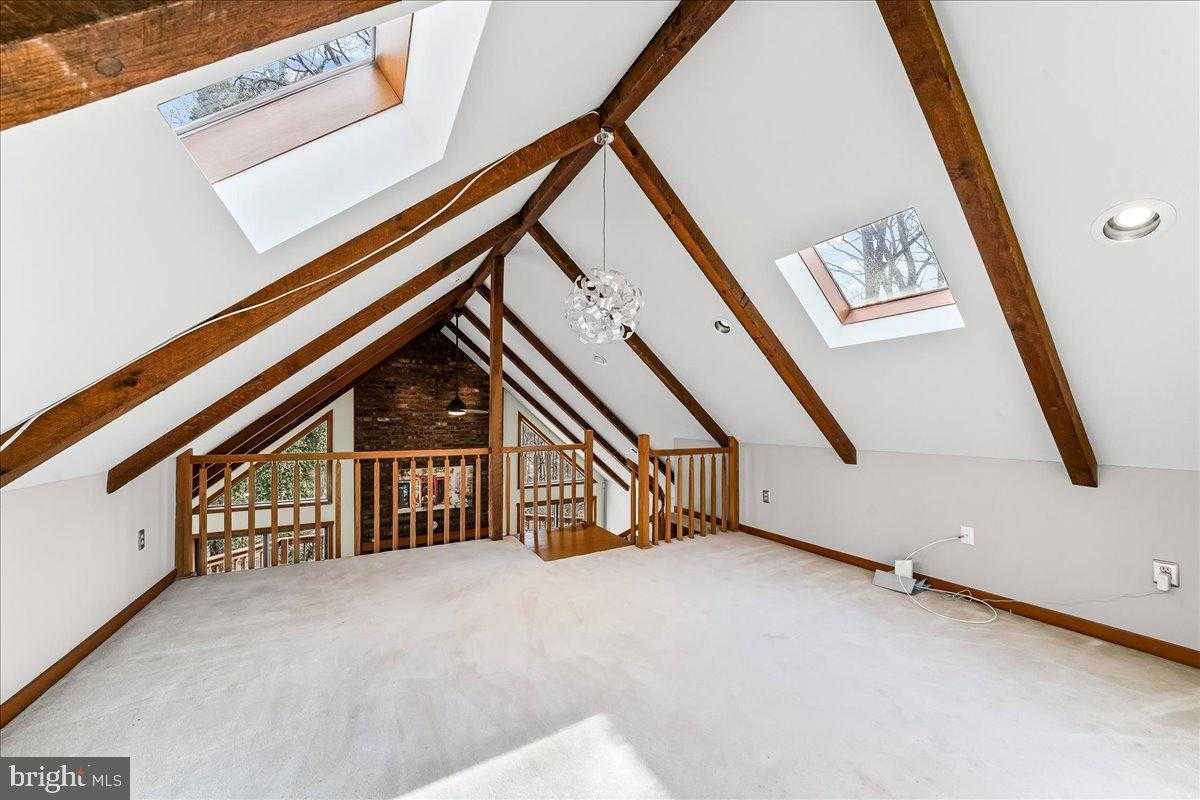 9 Adams Way photo 27