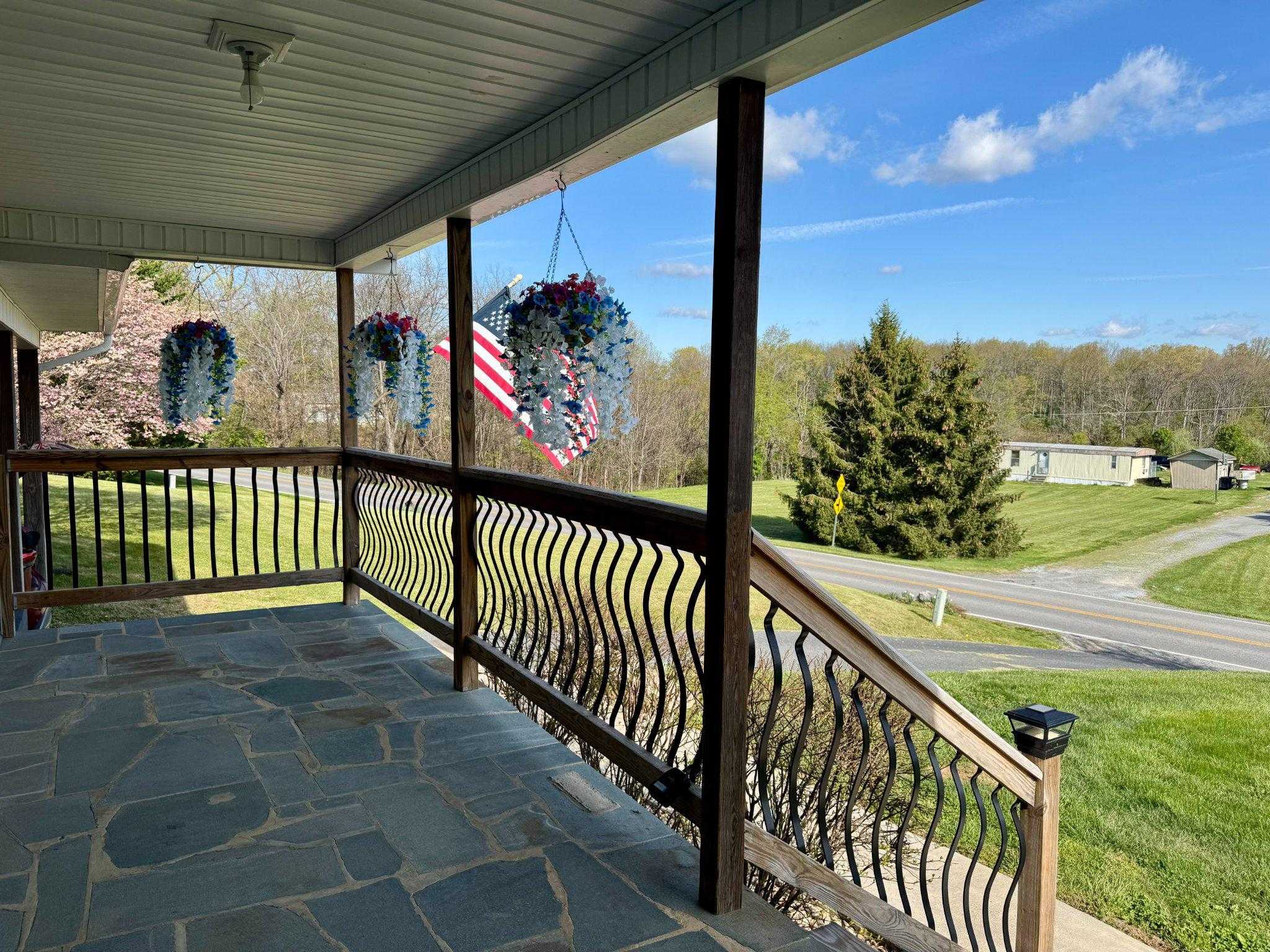 830 New Hope Rd photo 3