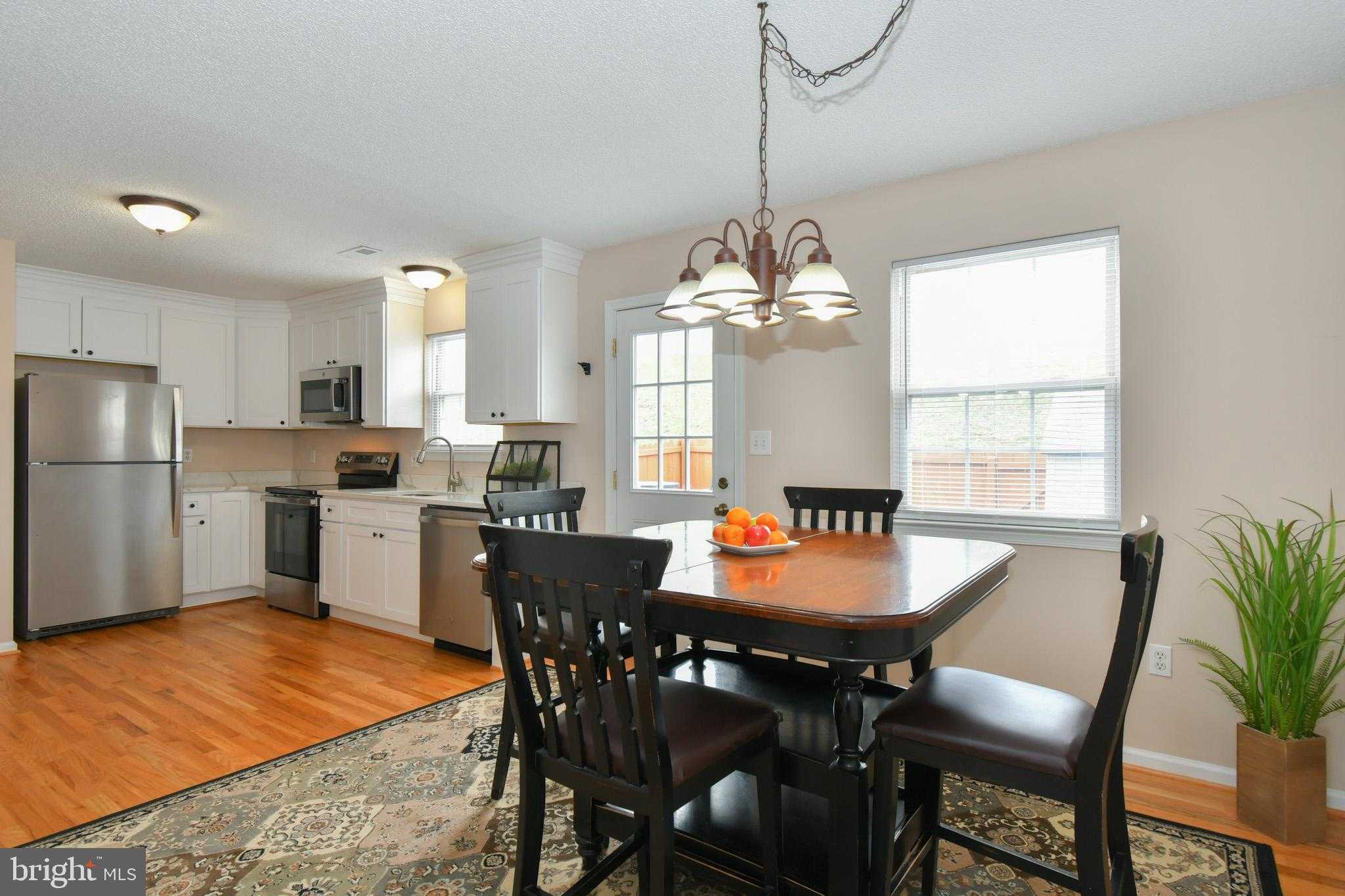 407 Emily Ln photo 7