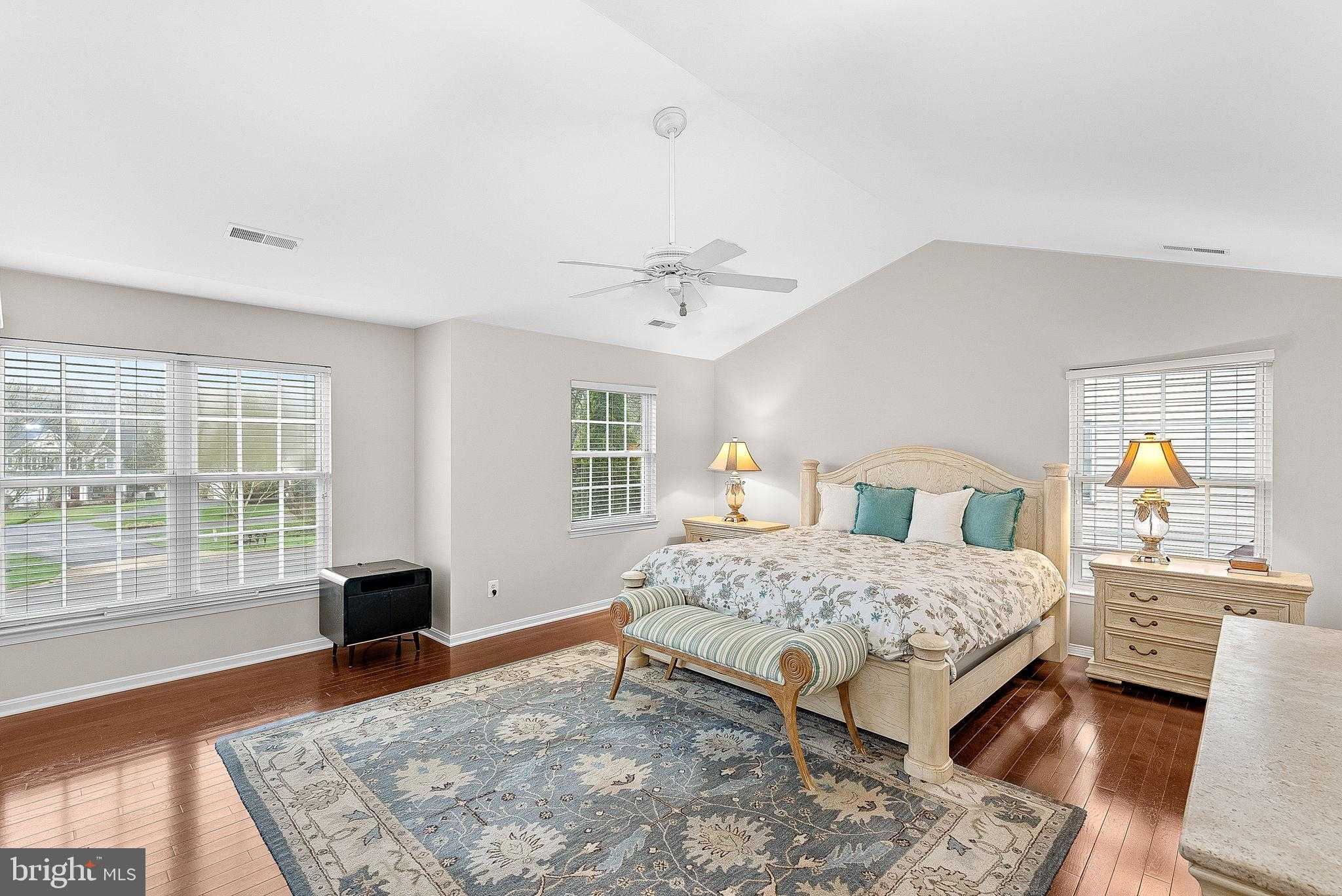 42750 Hollowind CT photo 34