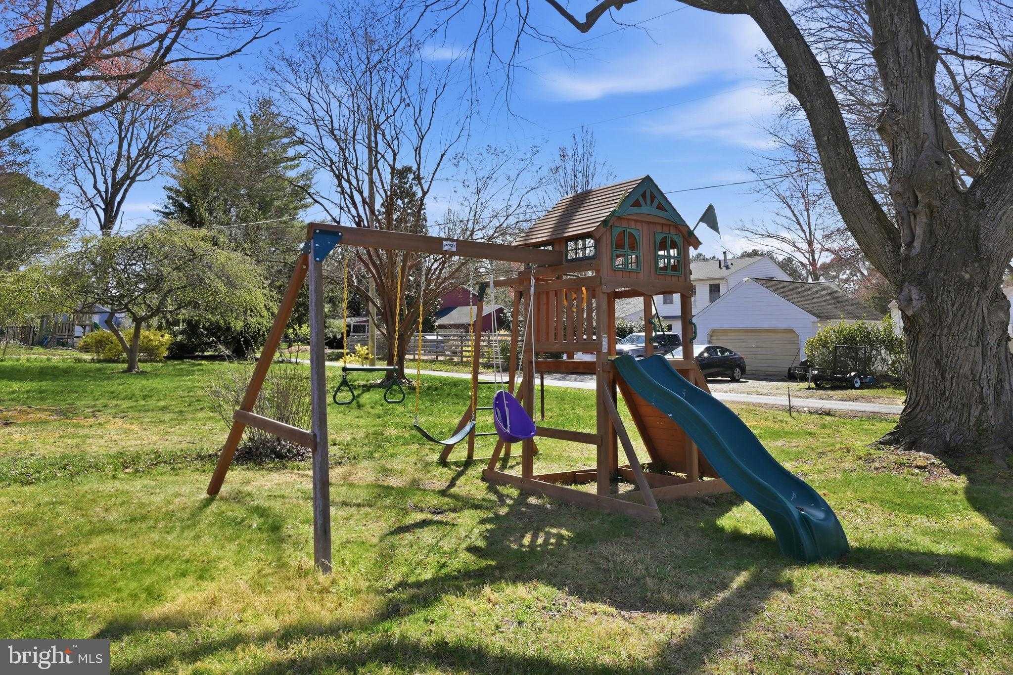 619 S Washington St photo 37