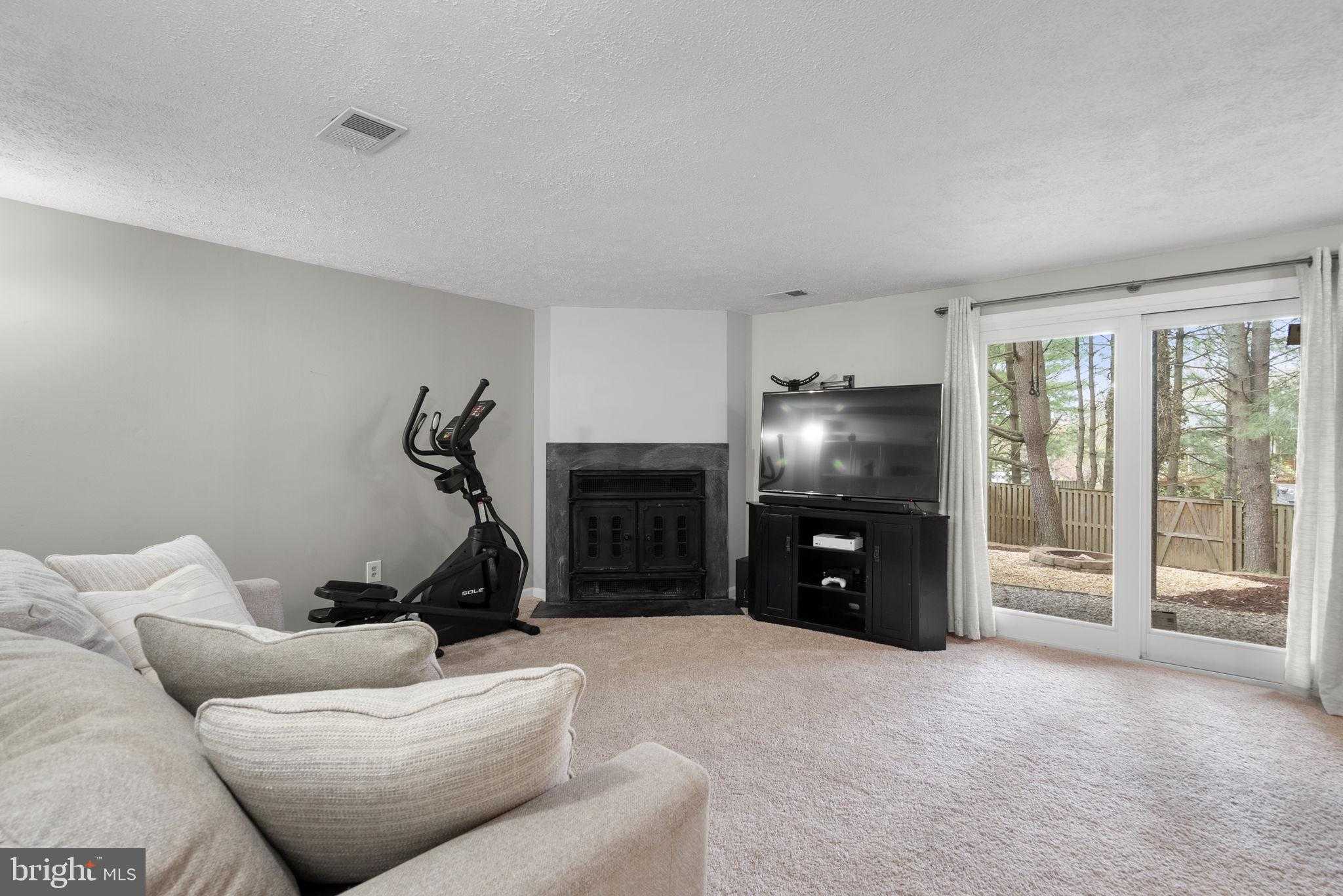 1176 White Coral CT photo 33