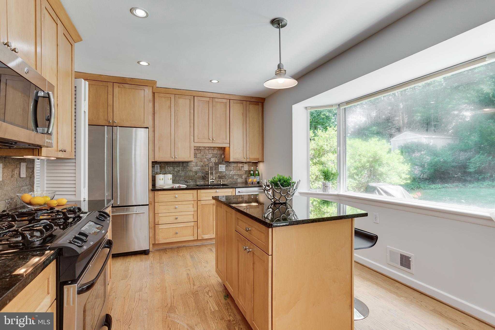 3910 Montrose Dr photo 14