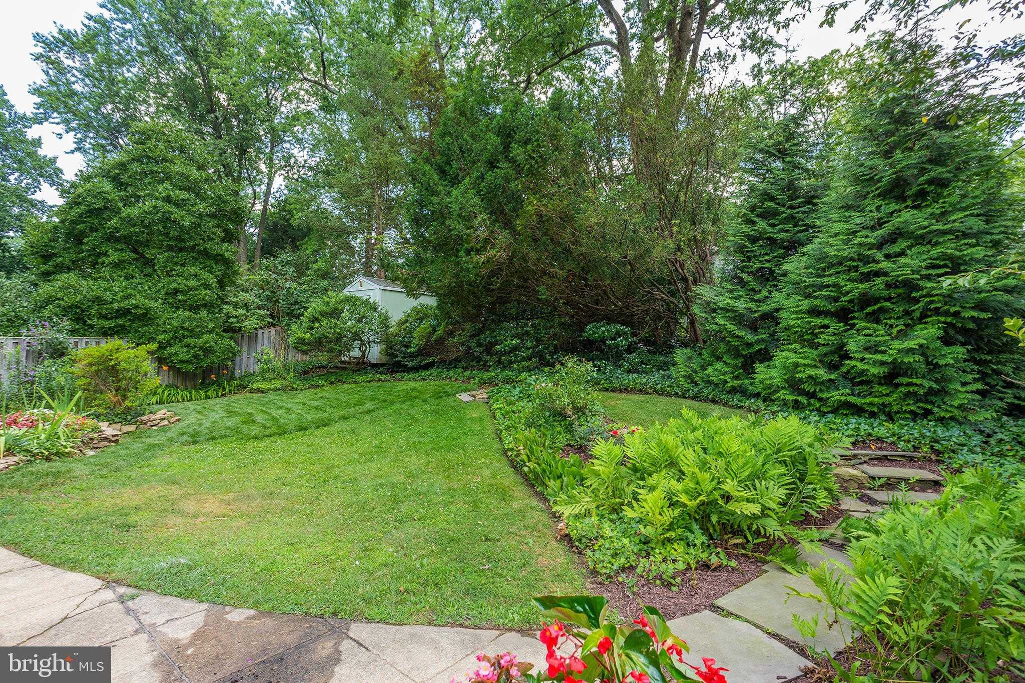 3910 Montrose Dr photo 38