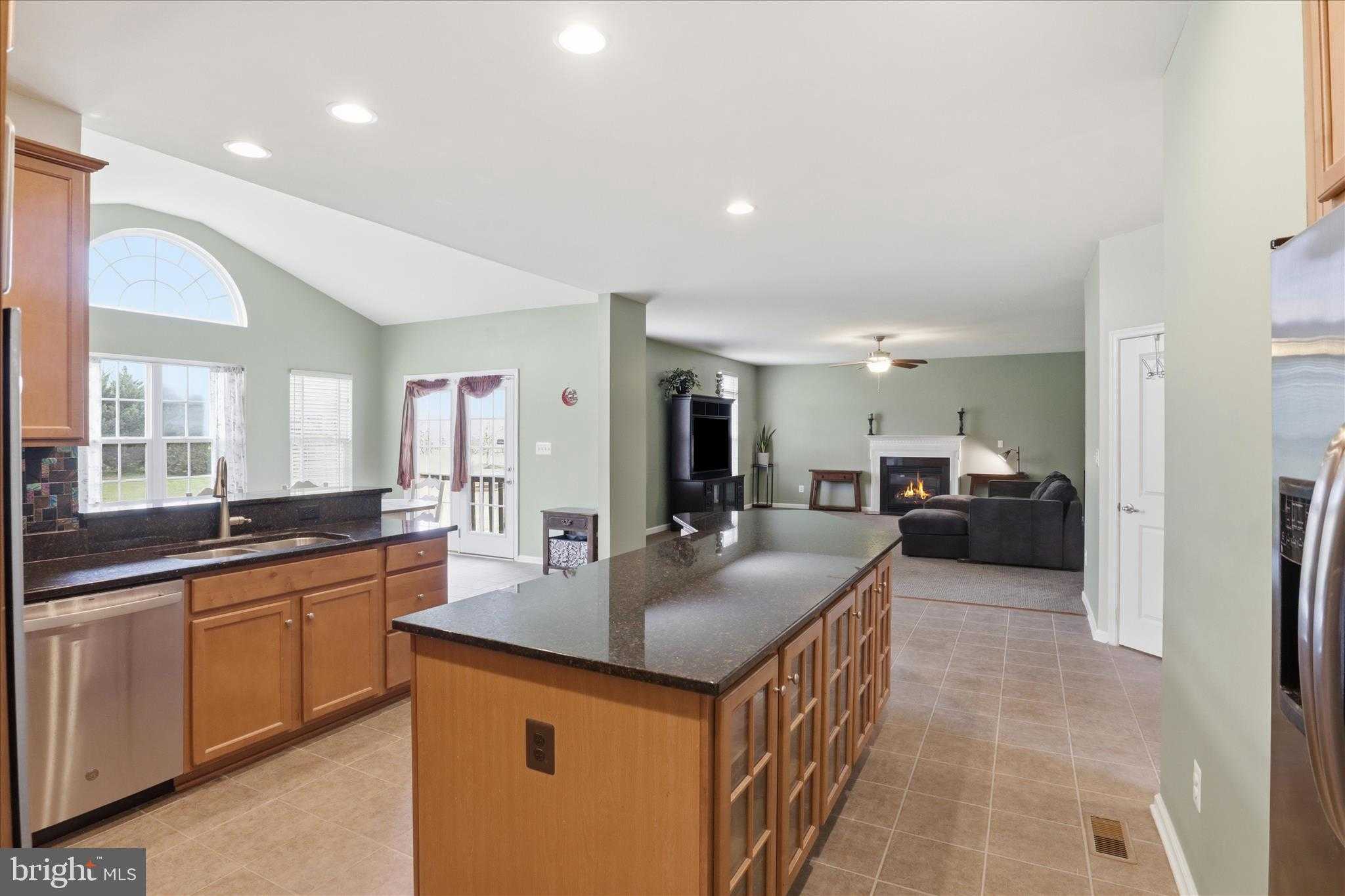 7550 Edington Dr photo 8