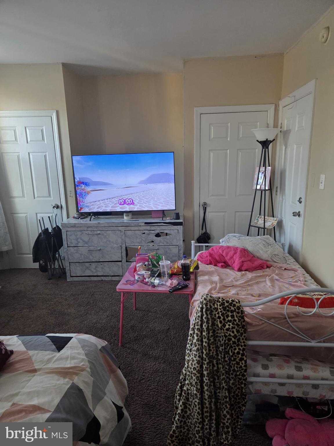 627 Macdade Blvd photo 7