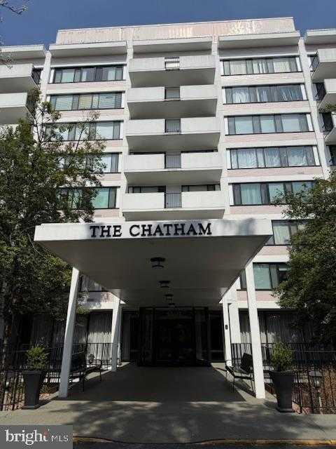 4501 Arlington Blvd Apt 702 photo 2