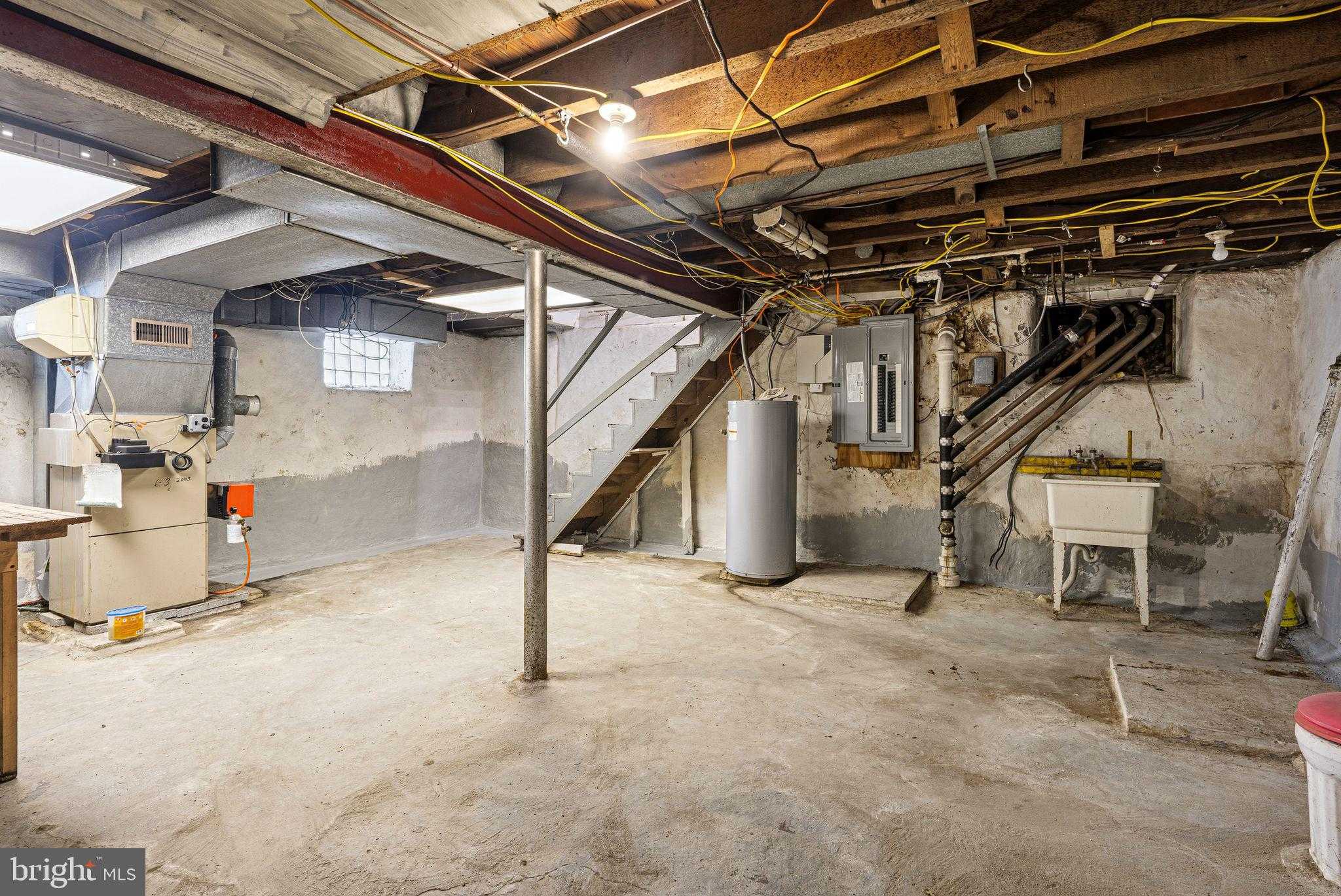 522 Amosland Rd photo 23