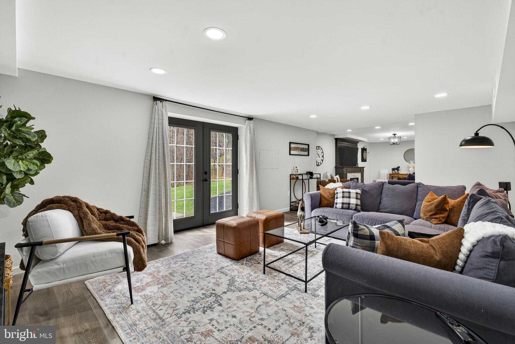 4341 Banbury Dr photo 94