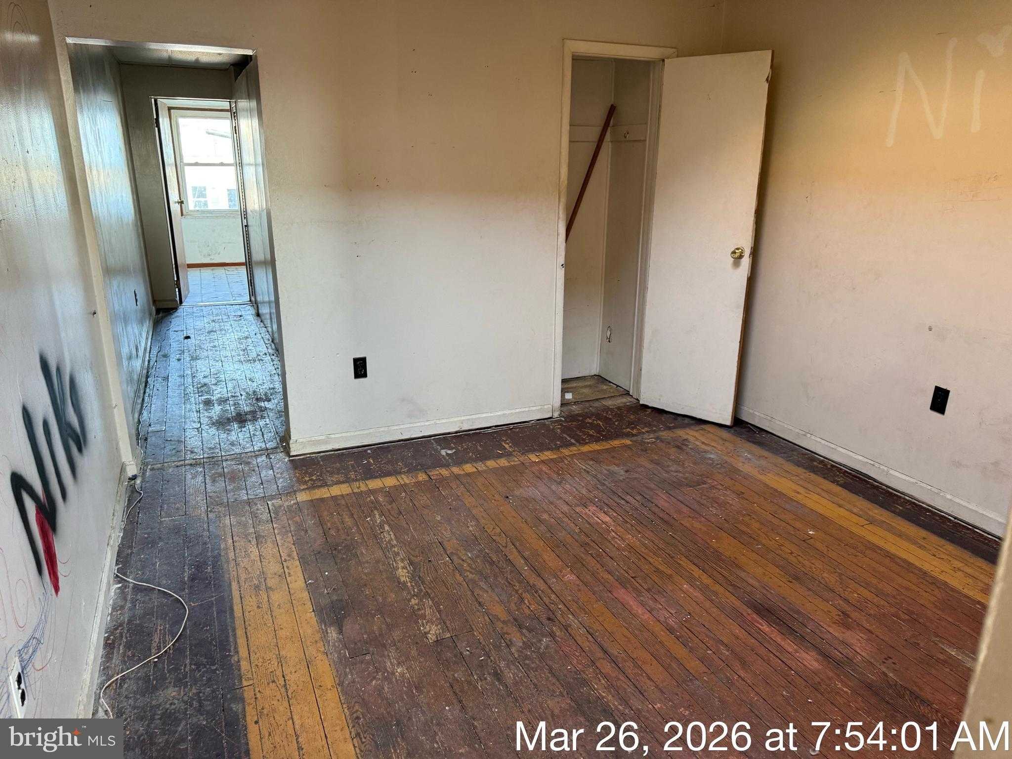 2014 Eagle St photo 13