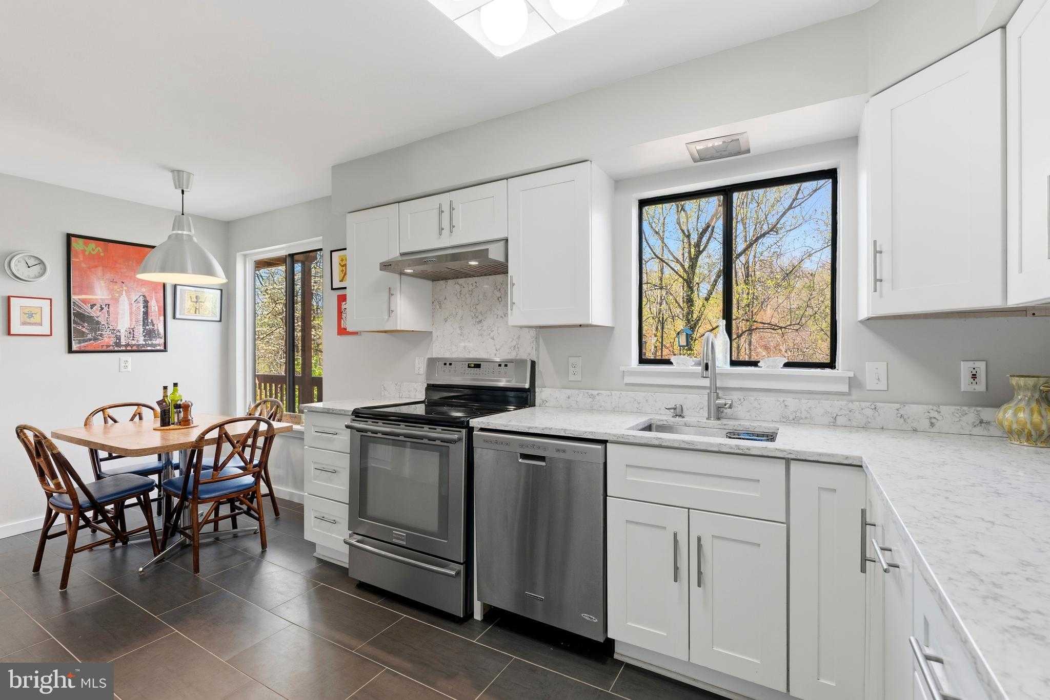 485 Severnside Dr photo 17