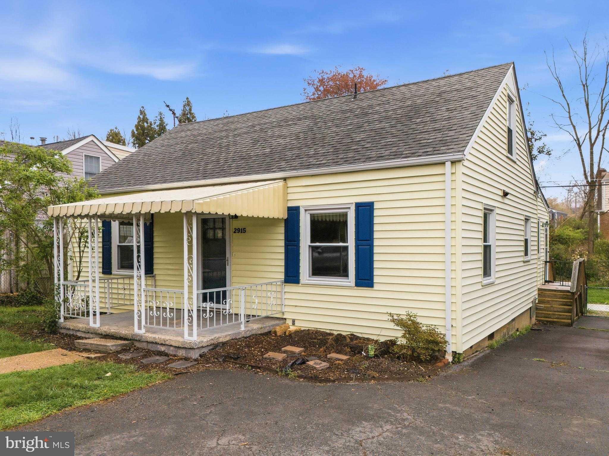 2915 Brook Dr photo 3