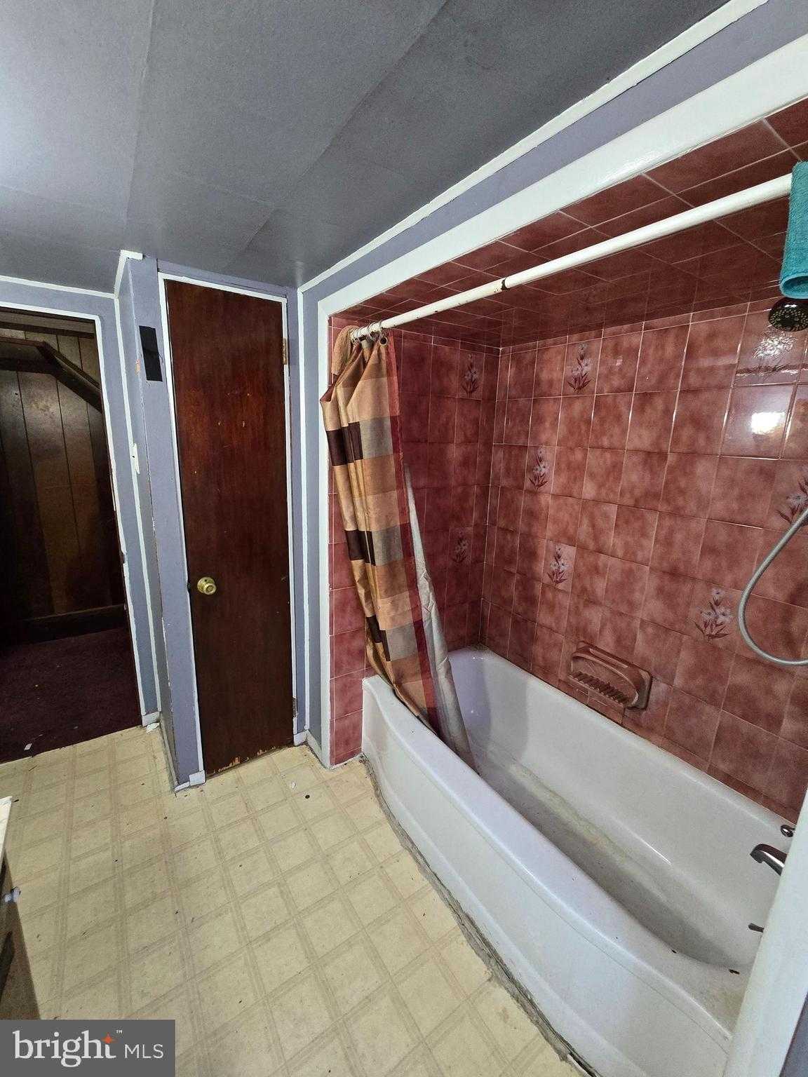 1535 Elmwood Ave photo 24