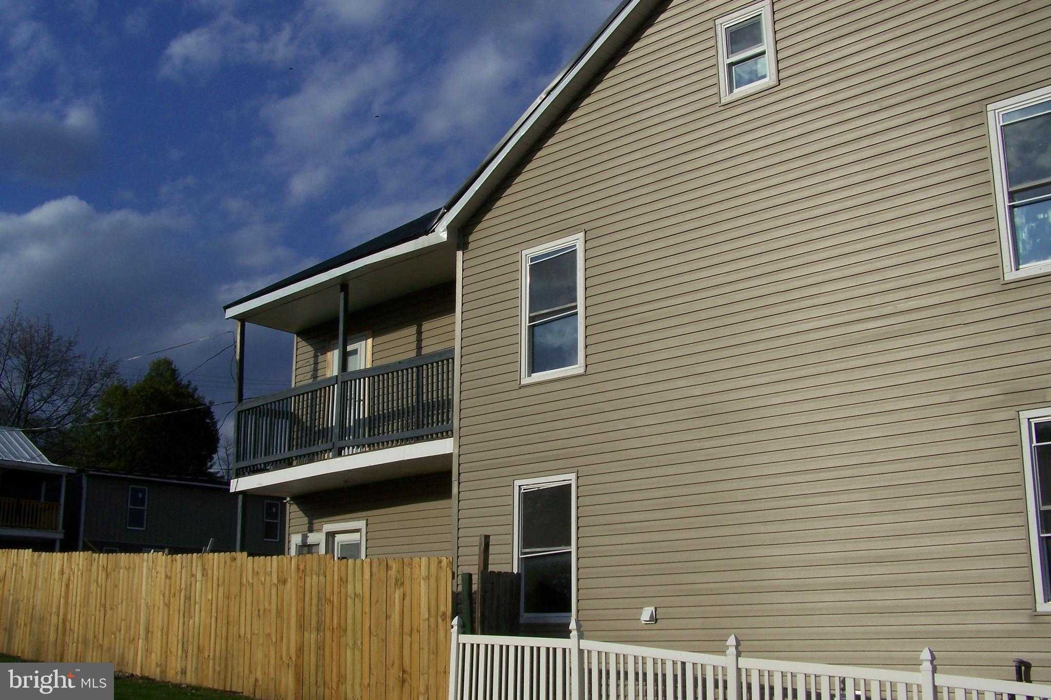 159 W 4th St photo 10