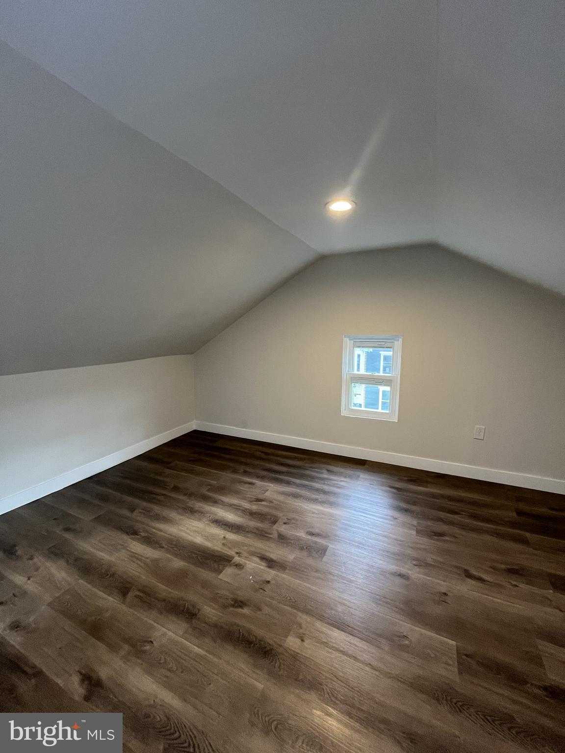 159 W 4th St photo 15