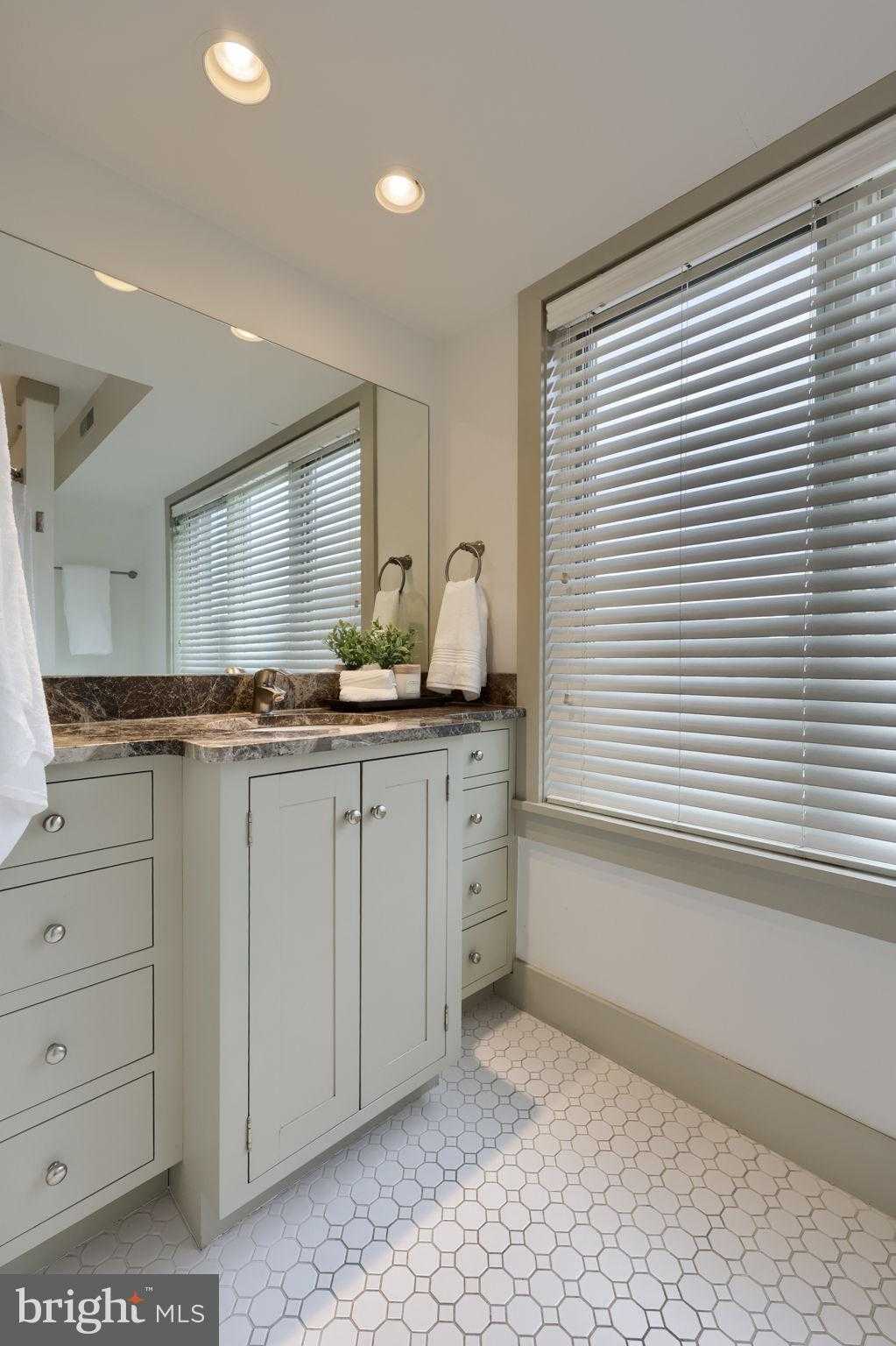 336 N Christian St Apt E photo 47