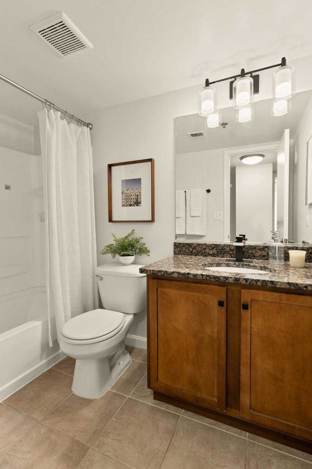 1001 N Vermont St Apt 508 photo 20