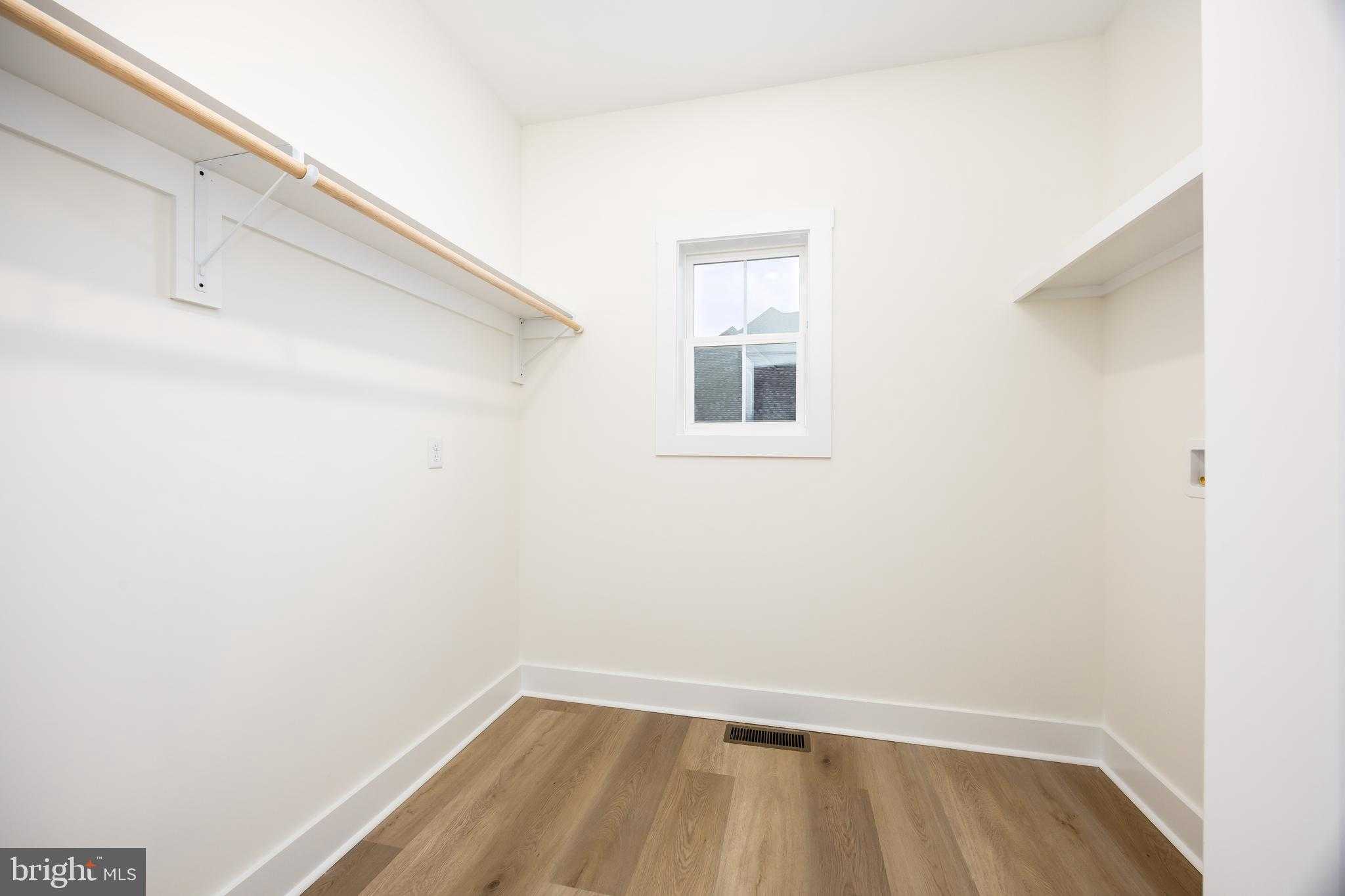 1408 Allenwood Dr photo 38