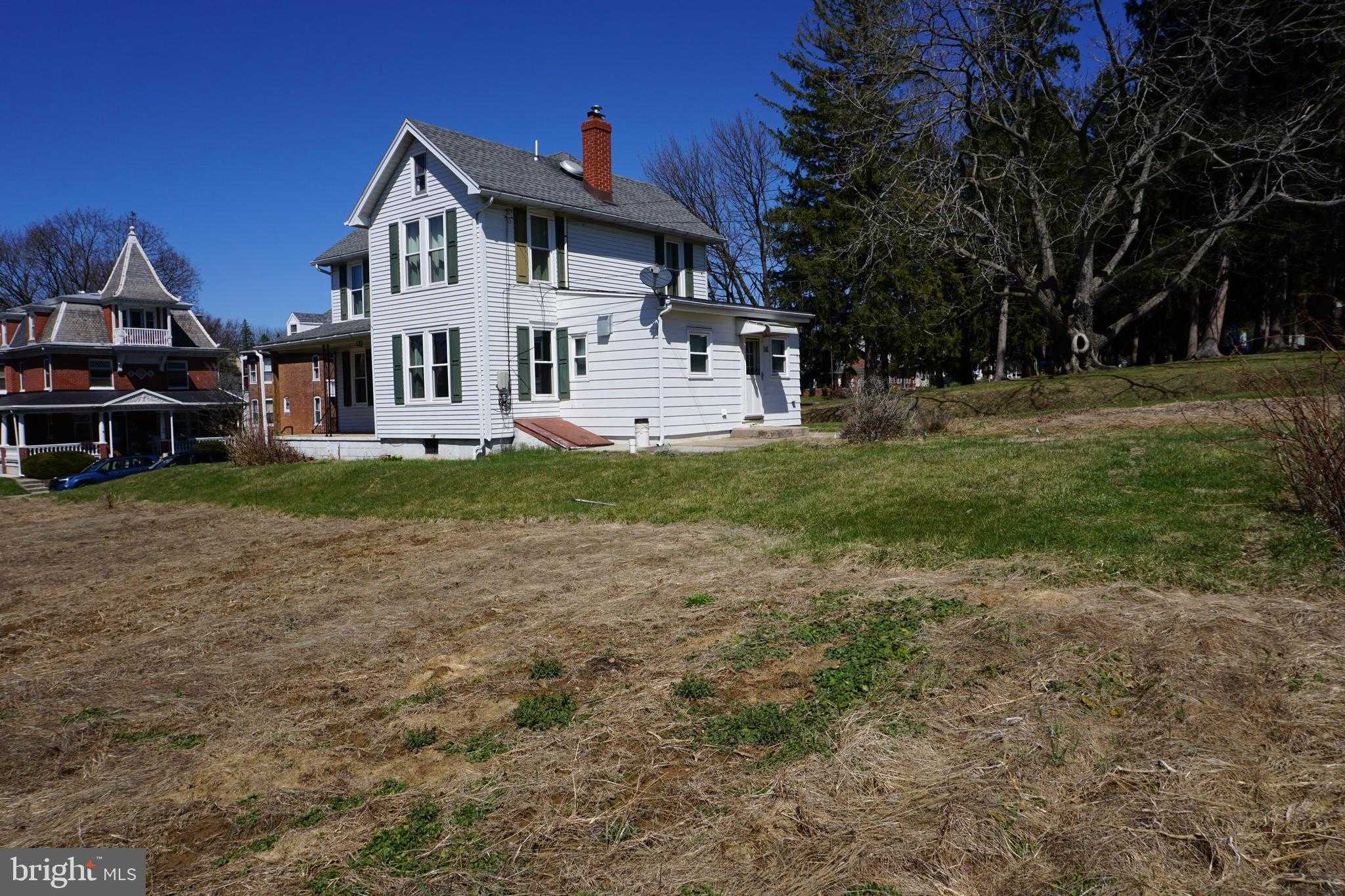 340 E Main St photo 2