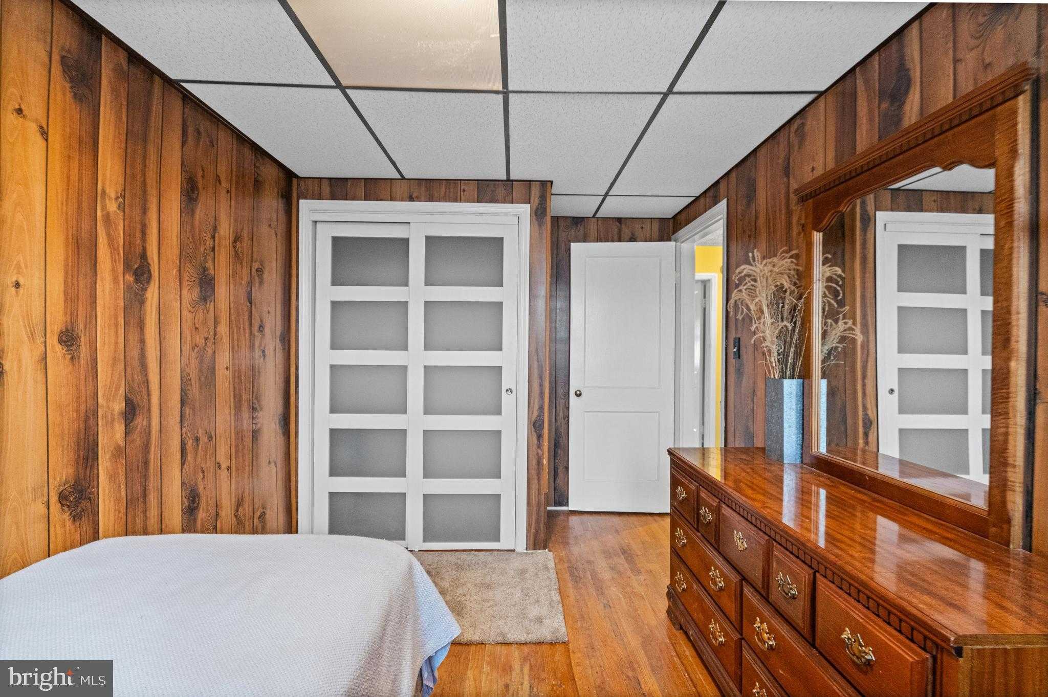 618 Umbra St photo 11