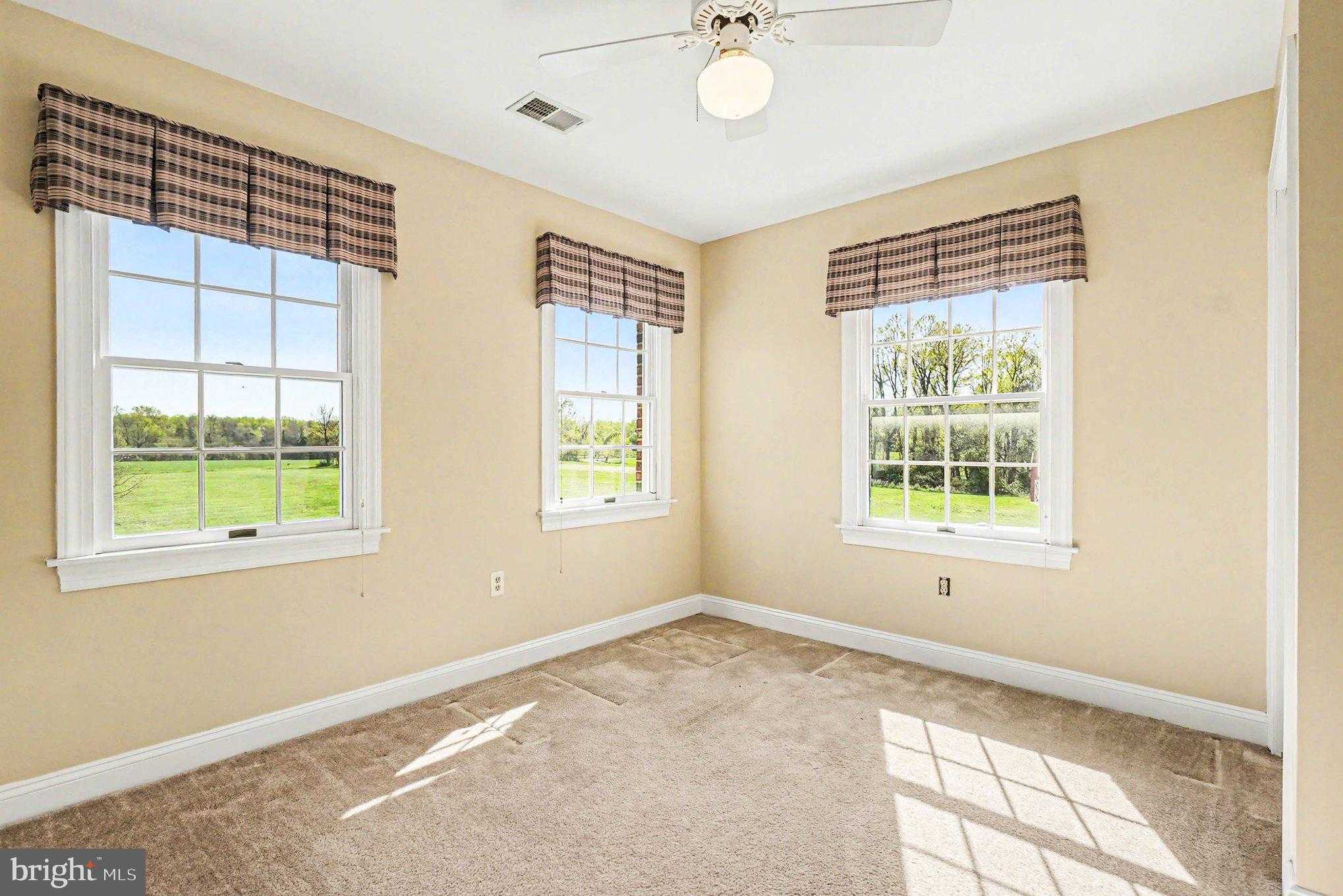 721 Knight Island Rd photo 51