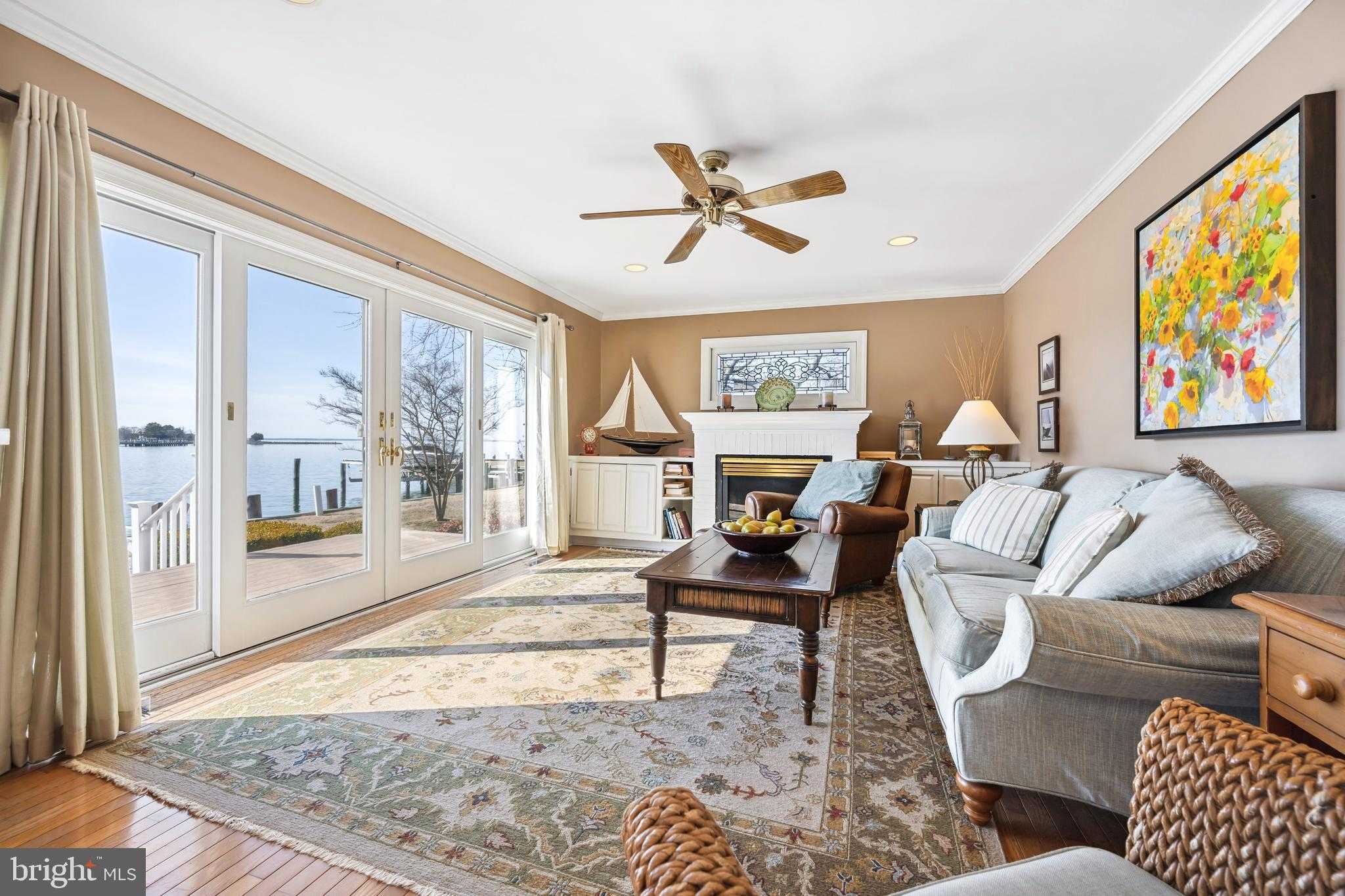 115 W Pier St photo 18