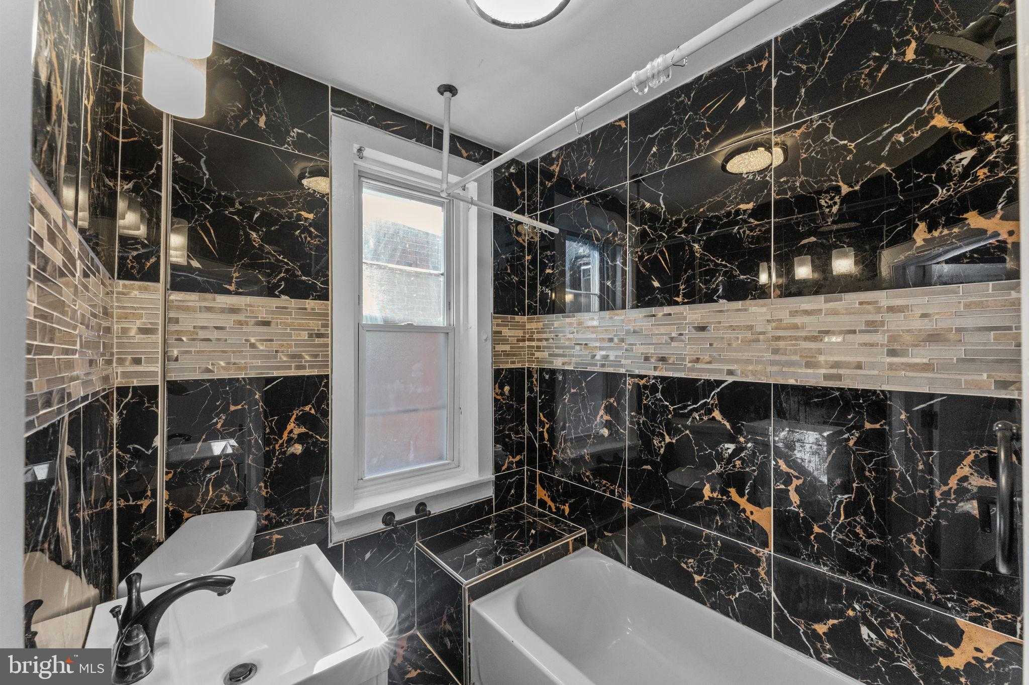 2604 Wilder St photo 23