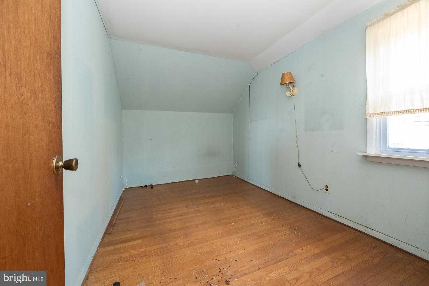 811 Springfield Rd photo 14