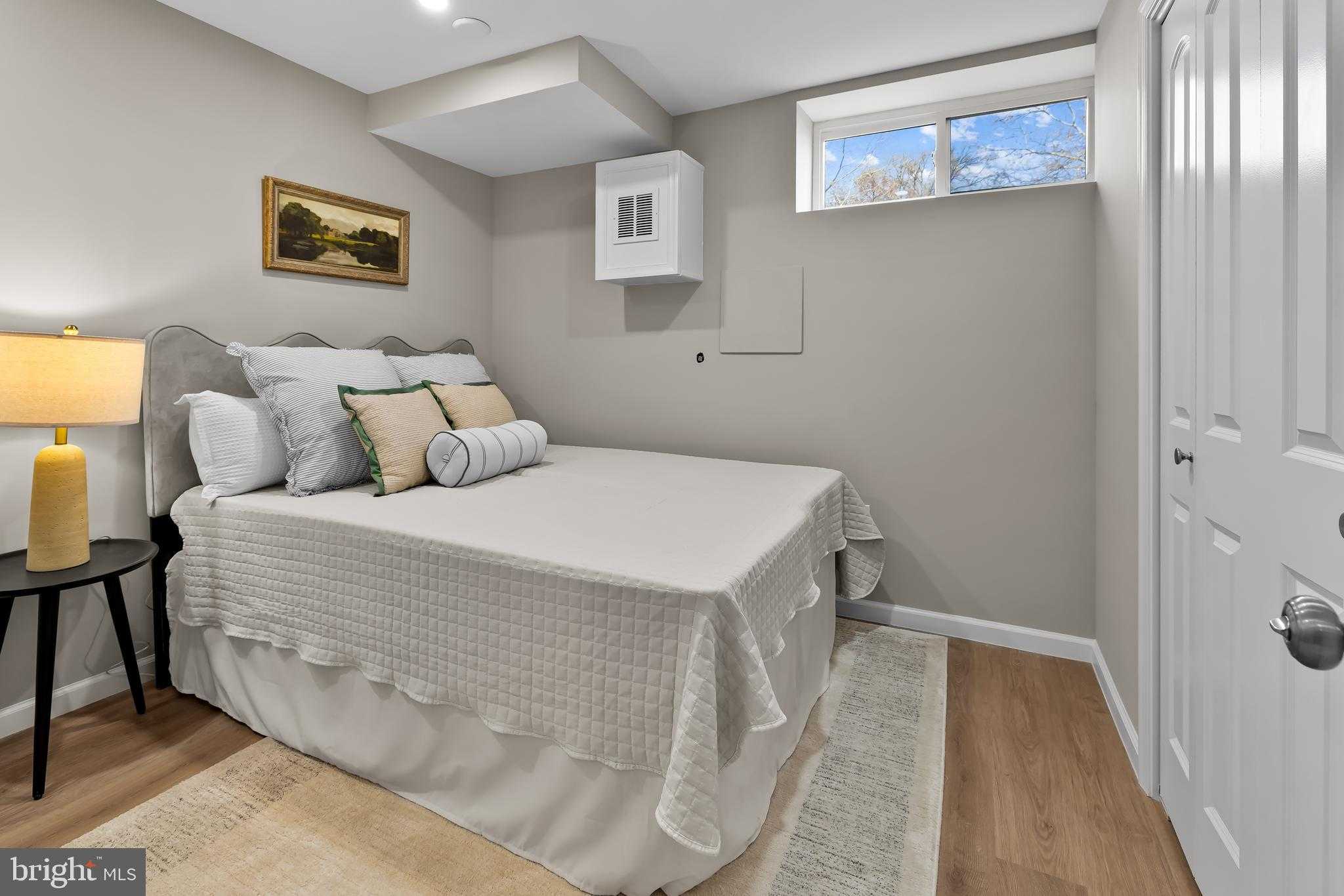 2529 Eastern Ave photo 36