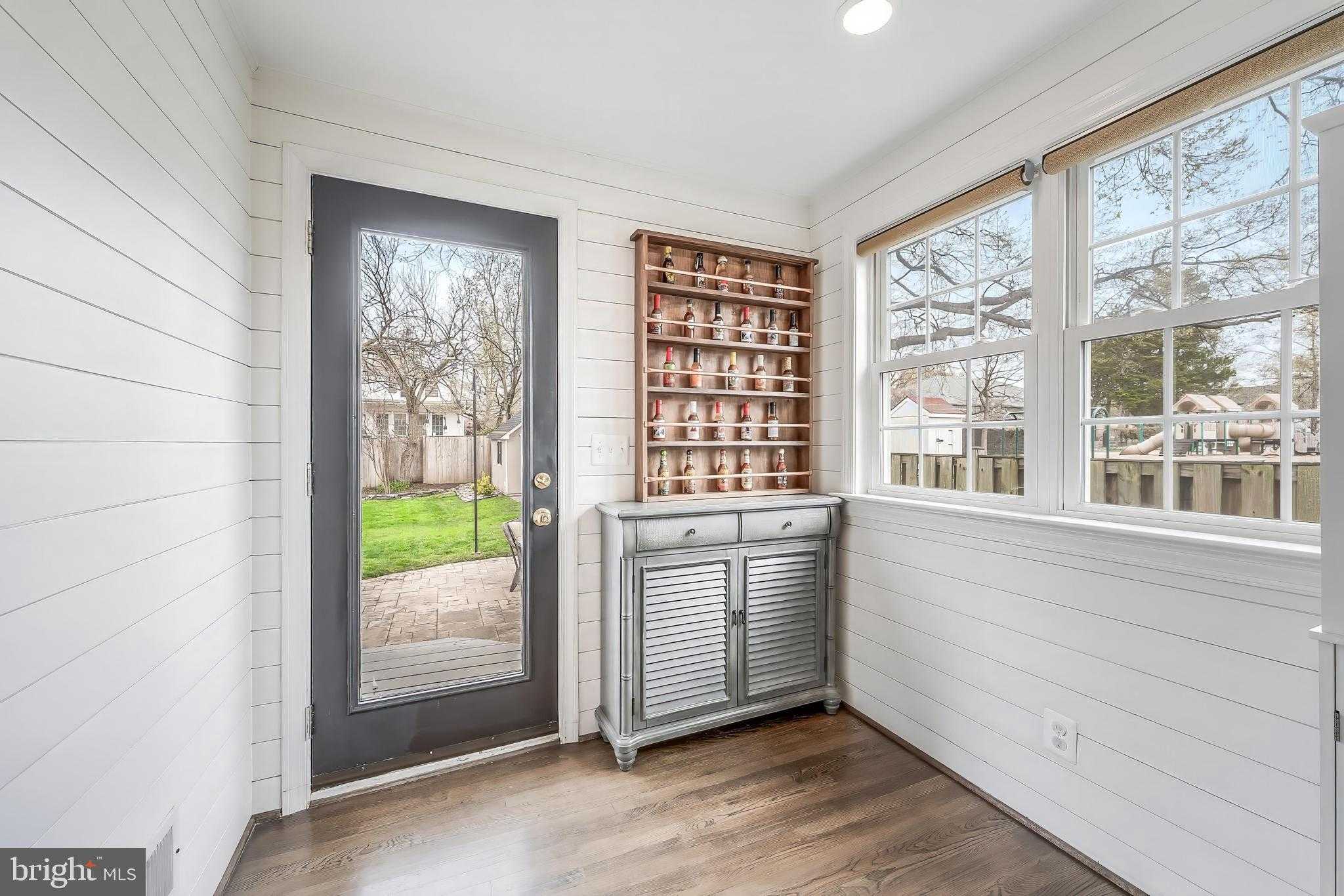 5723 4th St S photo 28