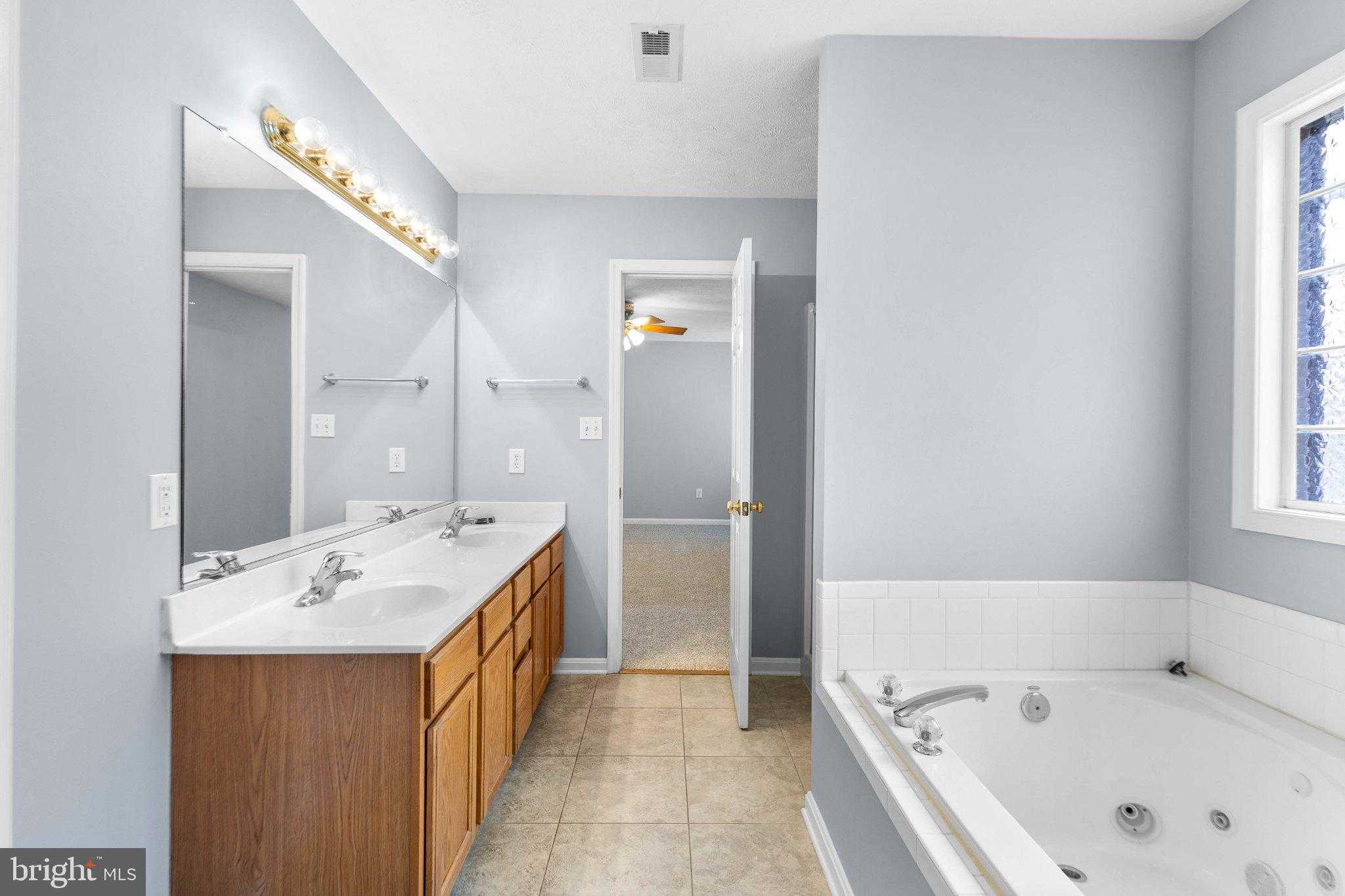 9084 Mullen Rd photo 40