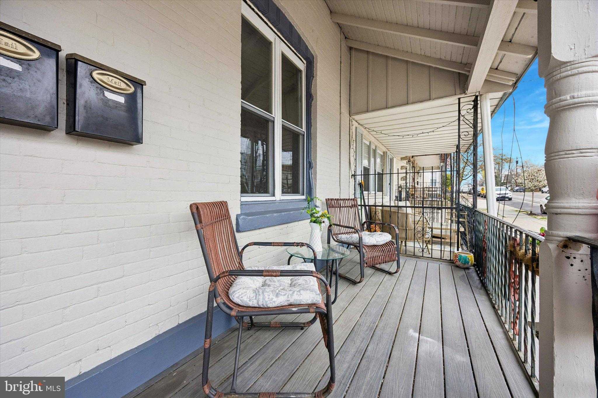 402 Lyceum Ave photo 2