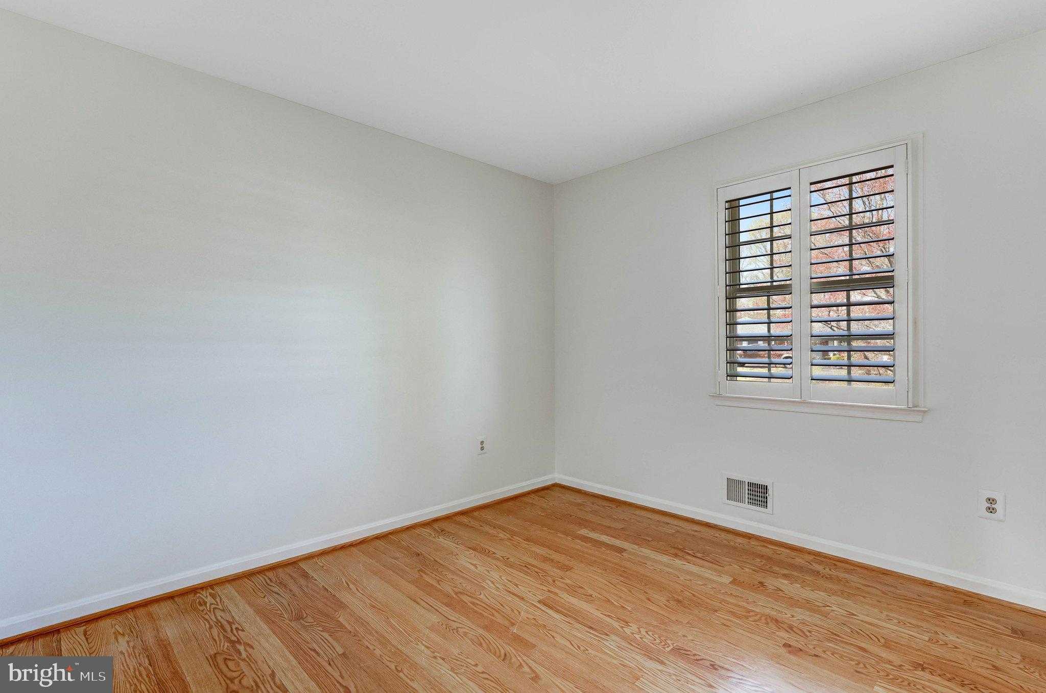 10801 Greene Dr photo 40