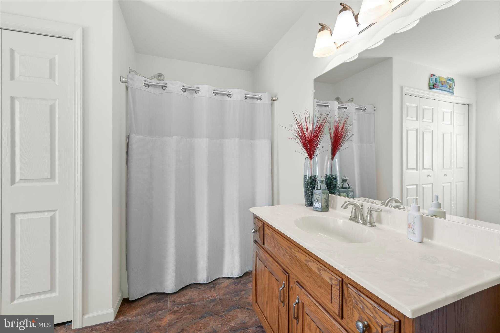 5 Springhouse Dr photo 28