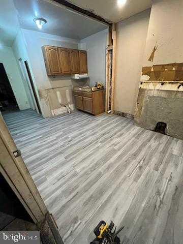 883 N Farson St photo 3