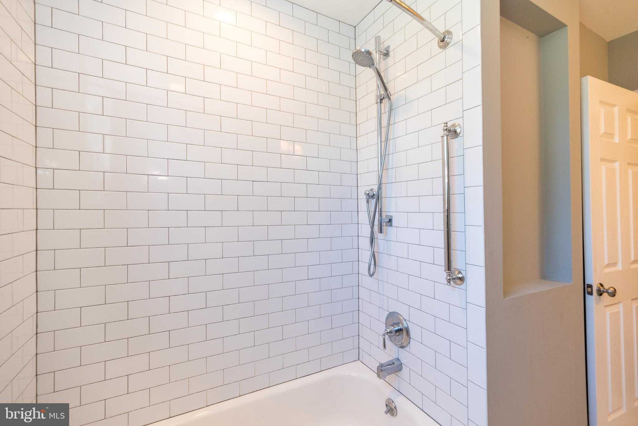 67 Pine Ave photo 44