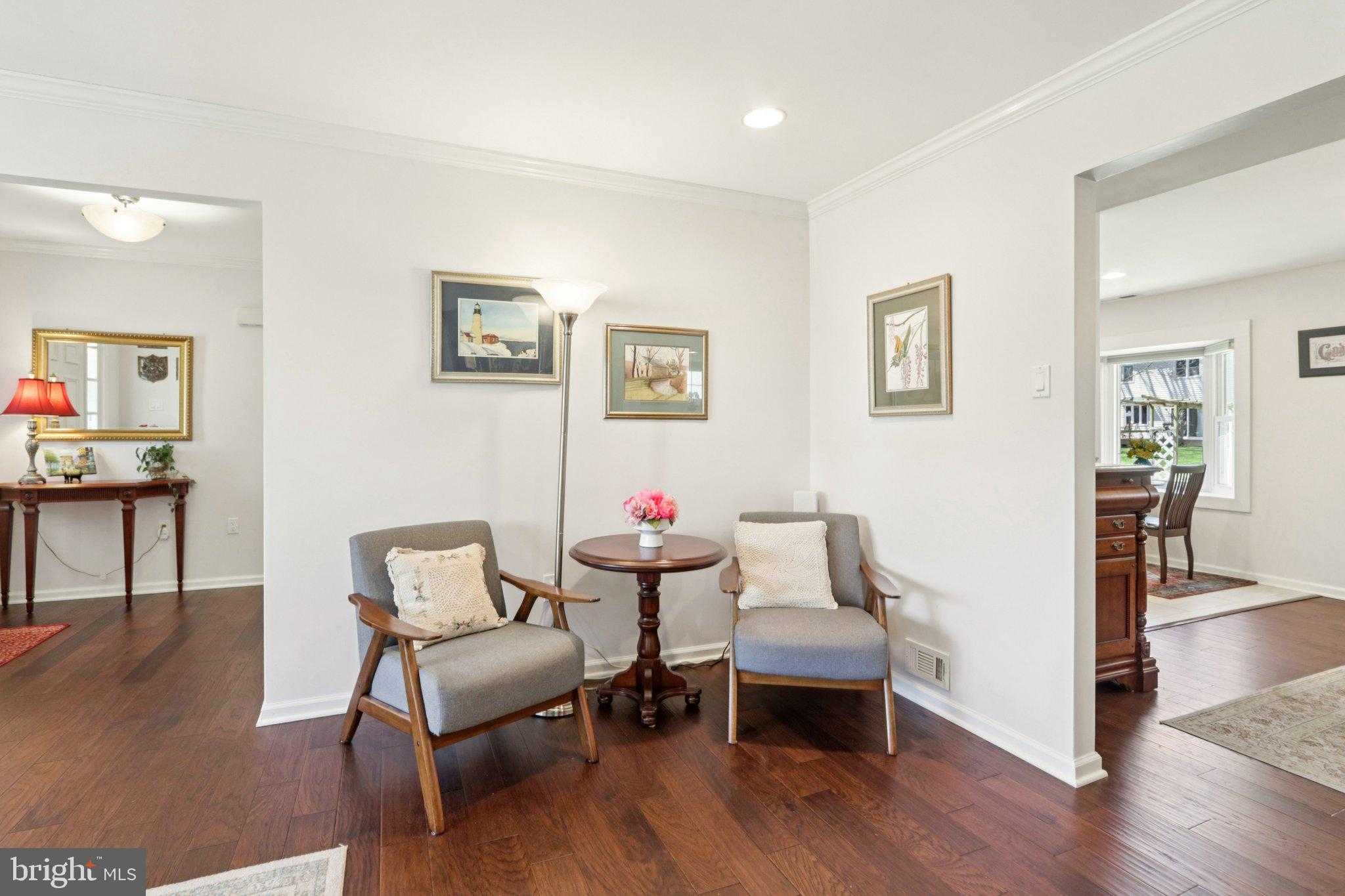 923 Pickering Dr photo 11