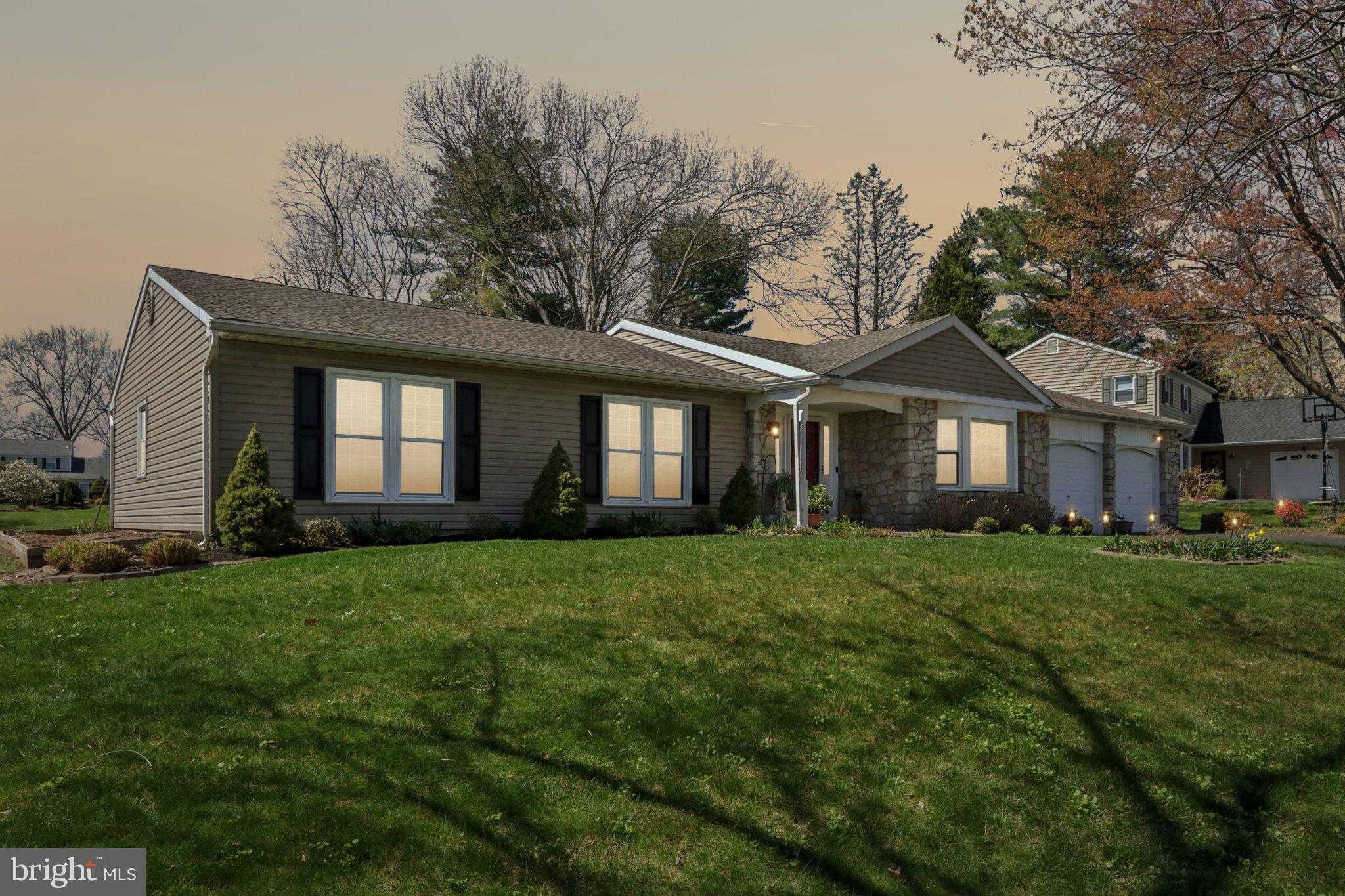 923 Pickering Dr photo 4