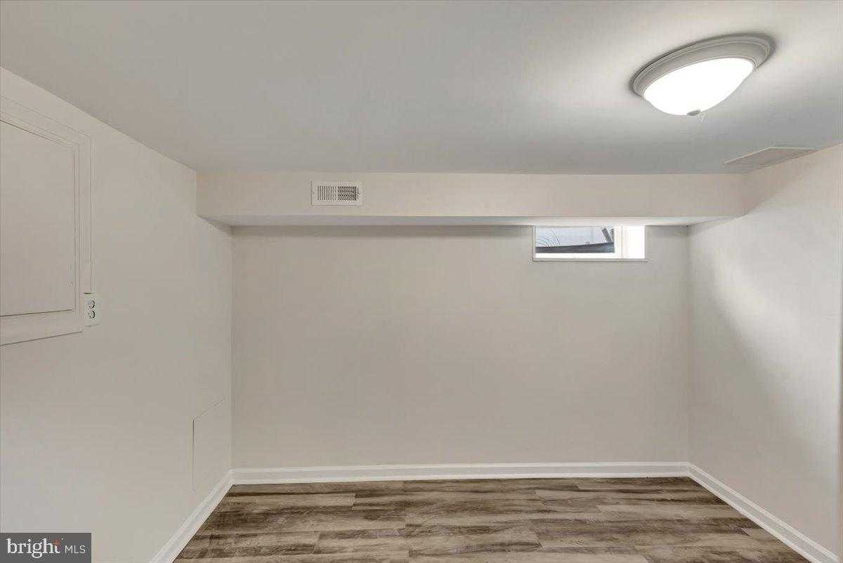 302 Endsleigh Ave photo 21