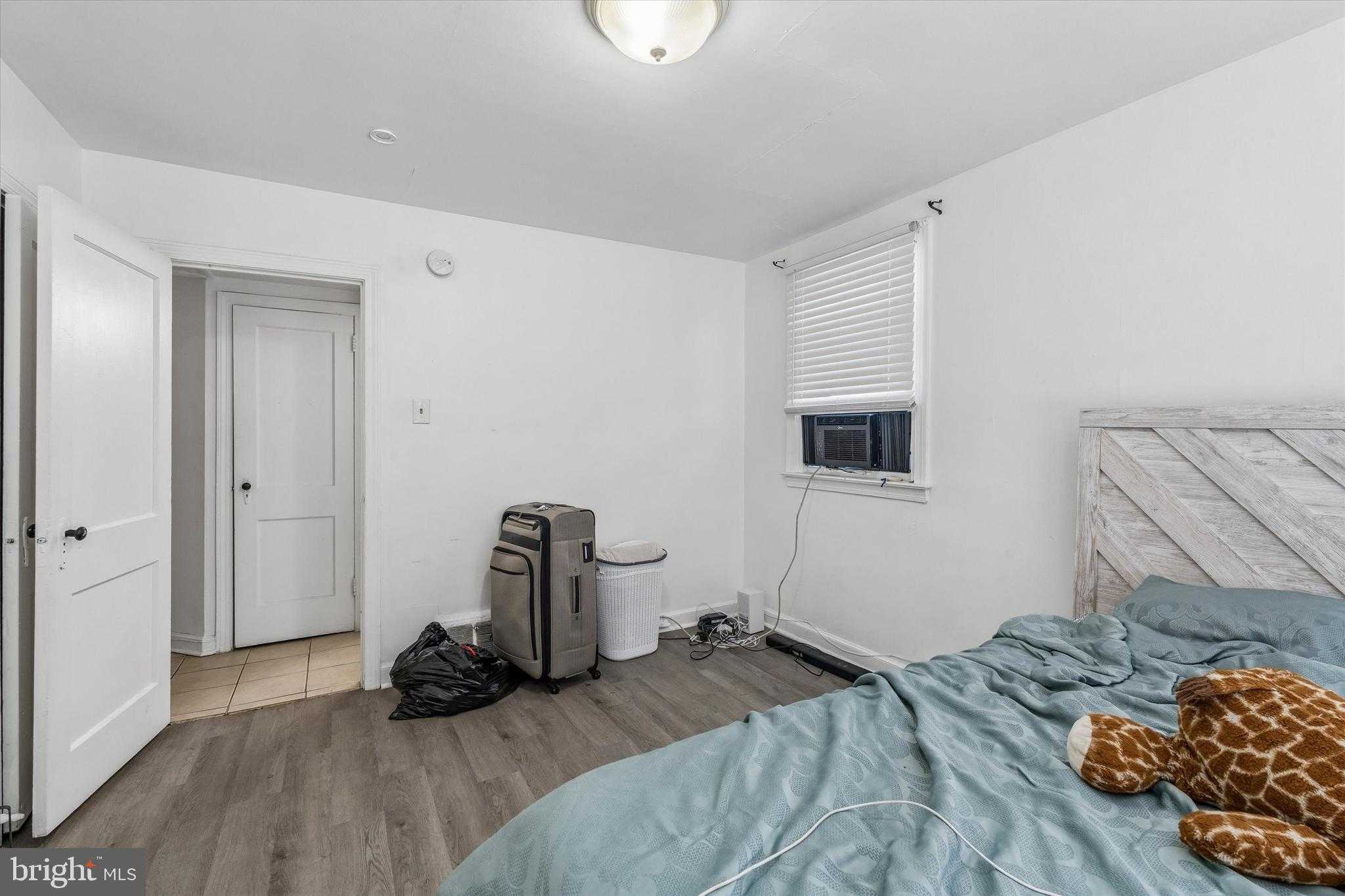 7500 Thouron Ave photo 6