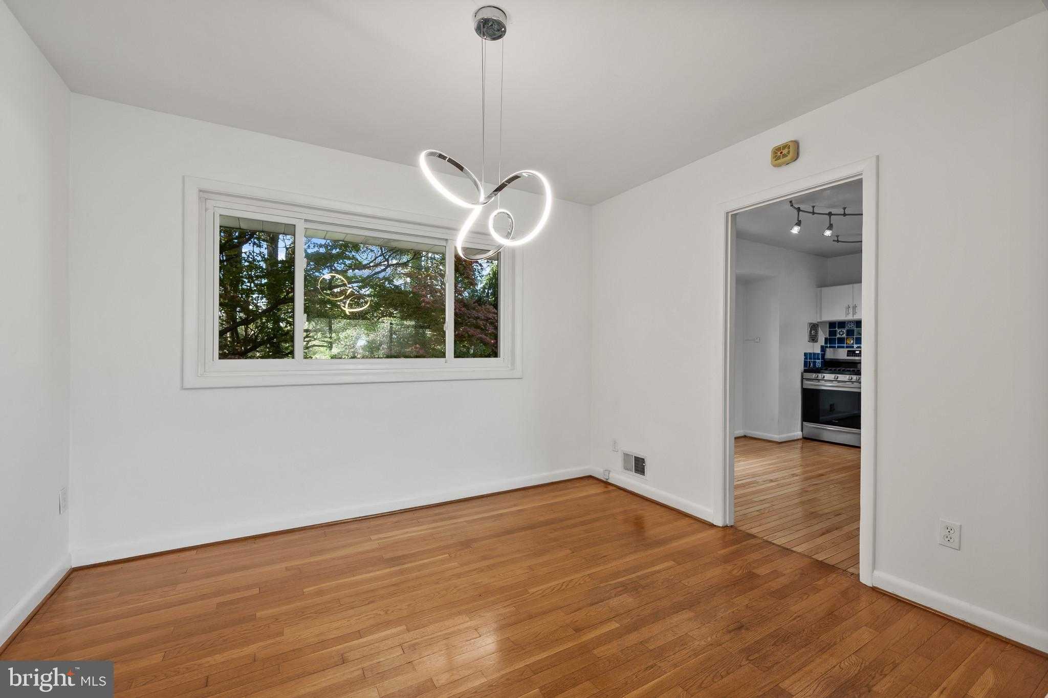 6523 Kerns Rd photo 25