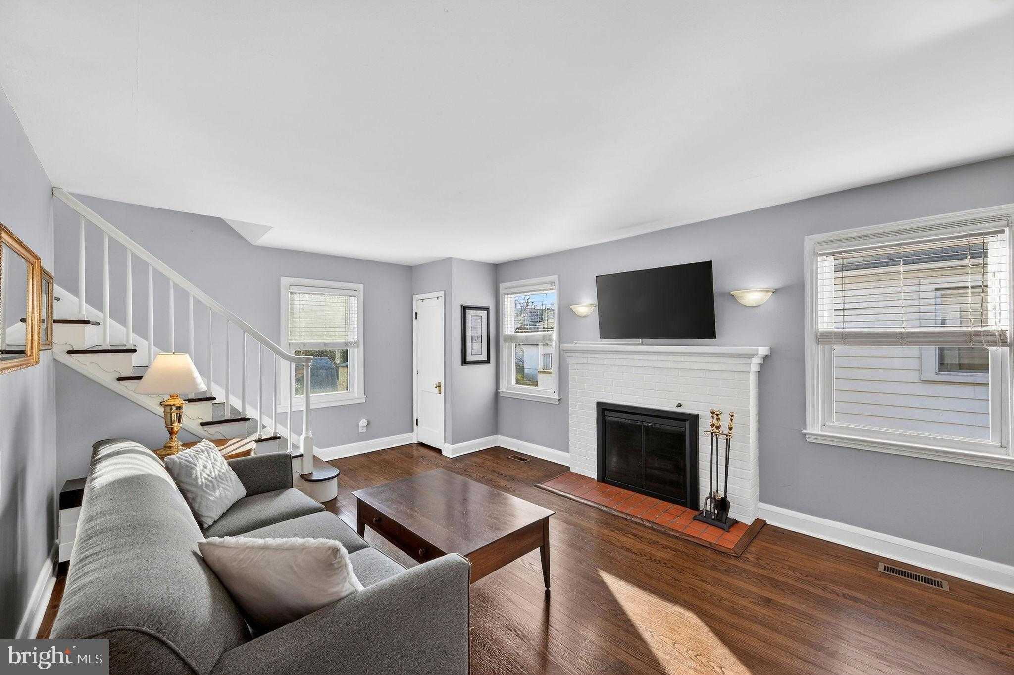 3033 Parktowne Rd photo 6