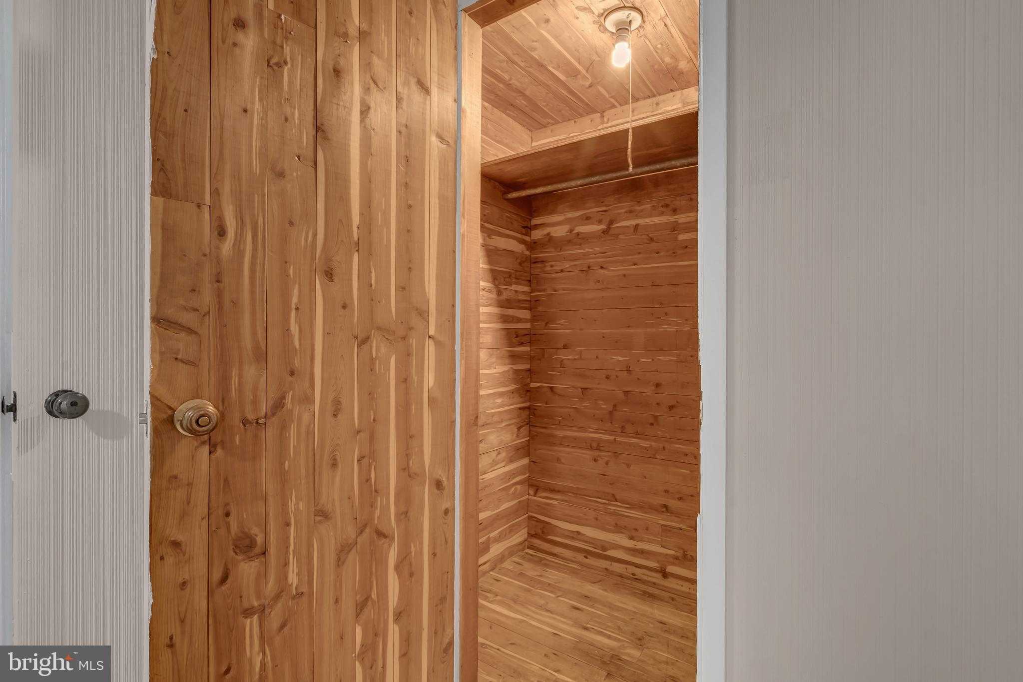 903 S Saint Asaph St photo 18