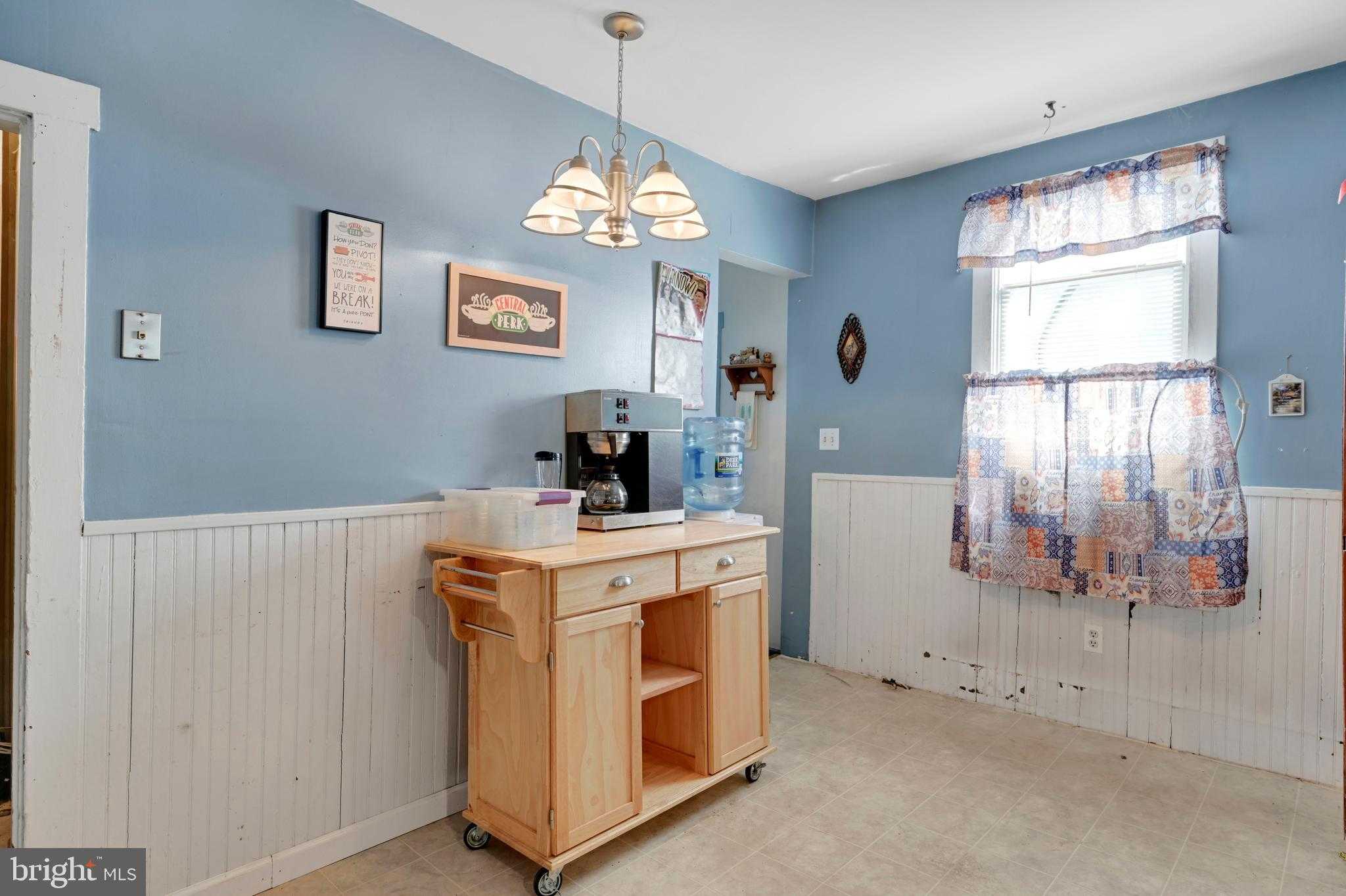 46 E Main St photo 21