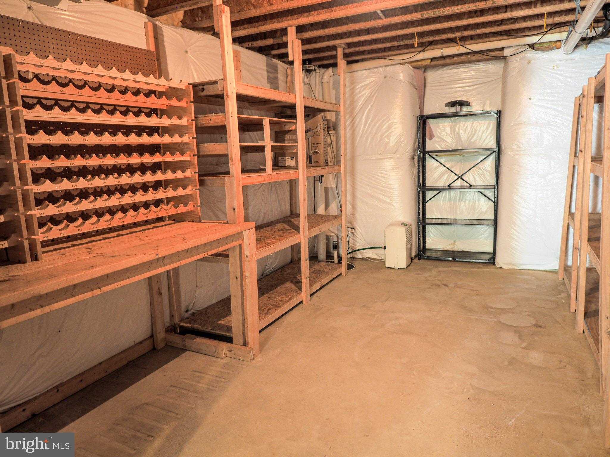 905 Gunnison CT photo 33