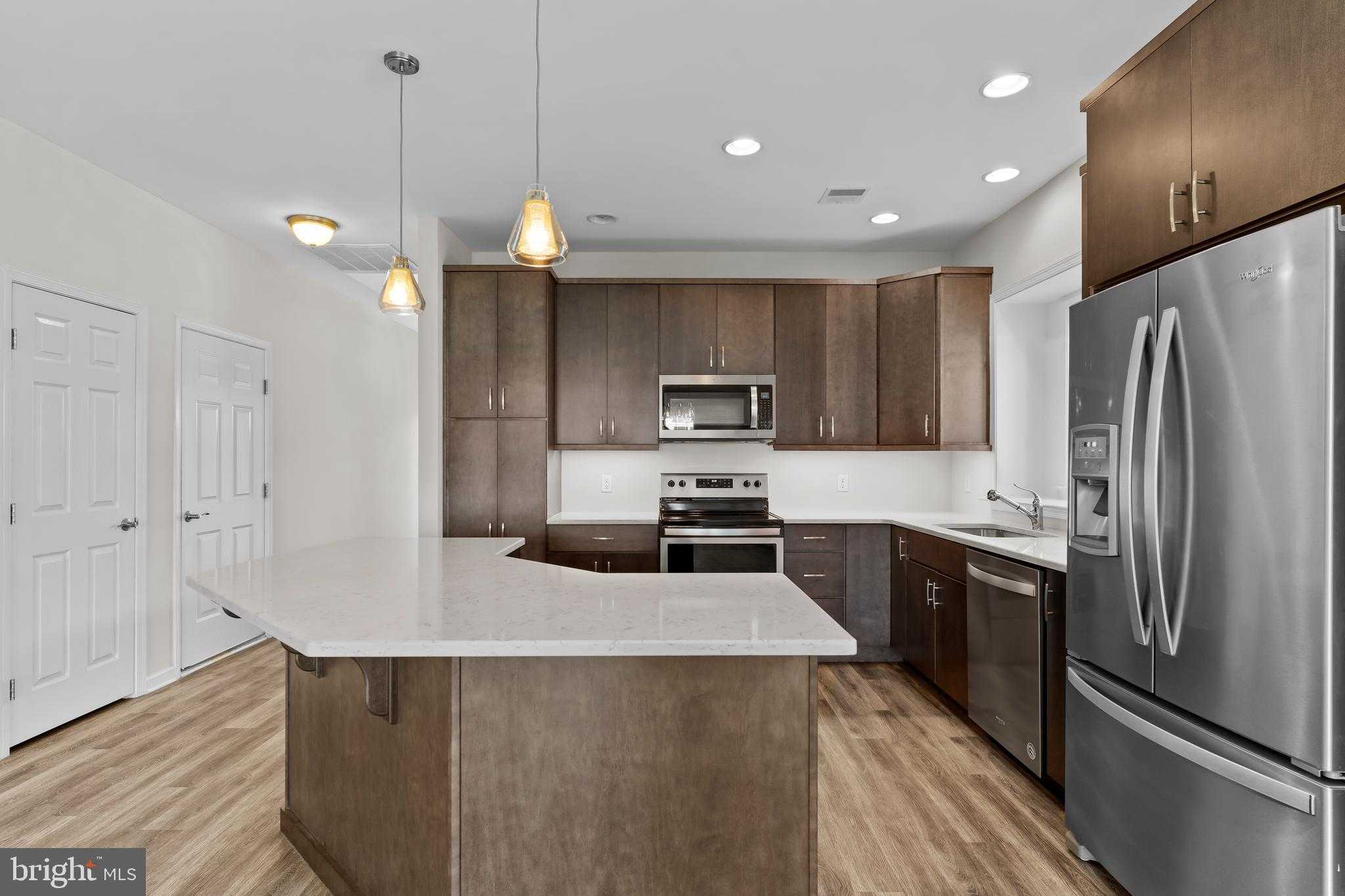 528 Allegiance Dr photo 5