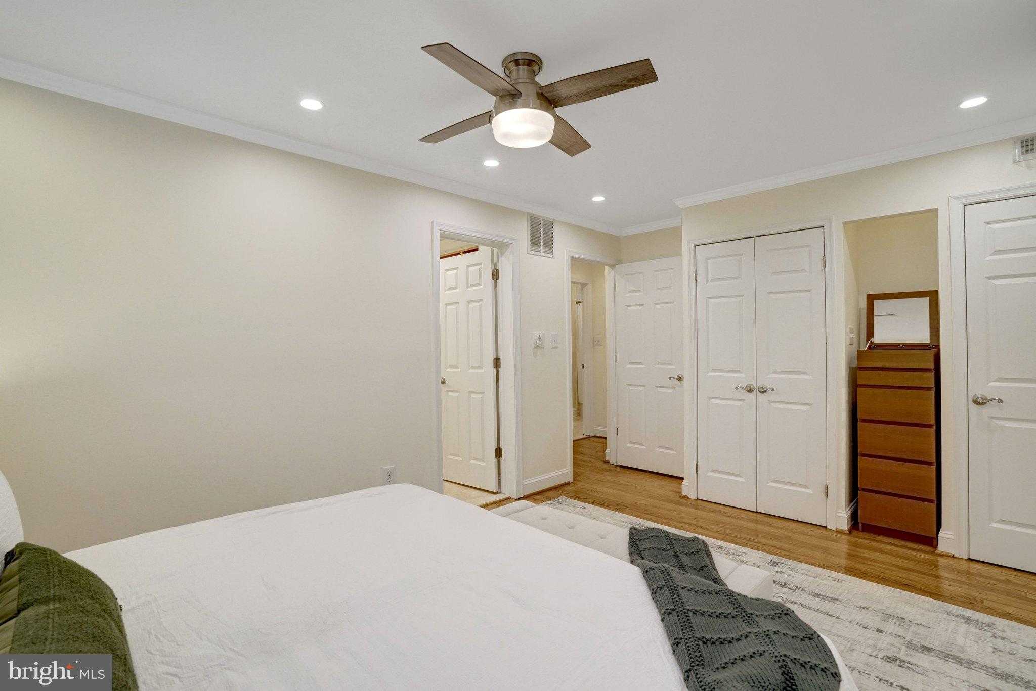 3911 Locust Ln photo 24