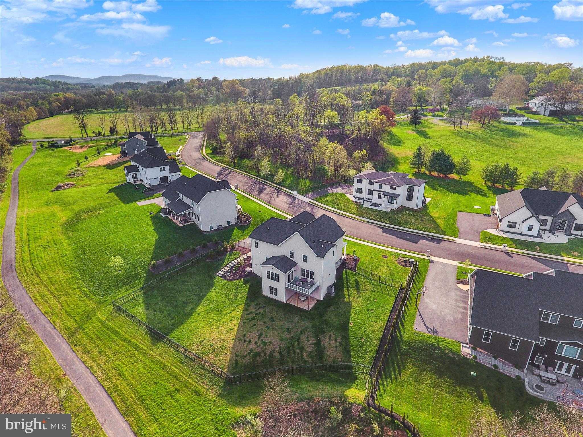 342 Pennington Dr photo 63